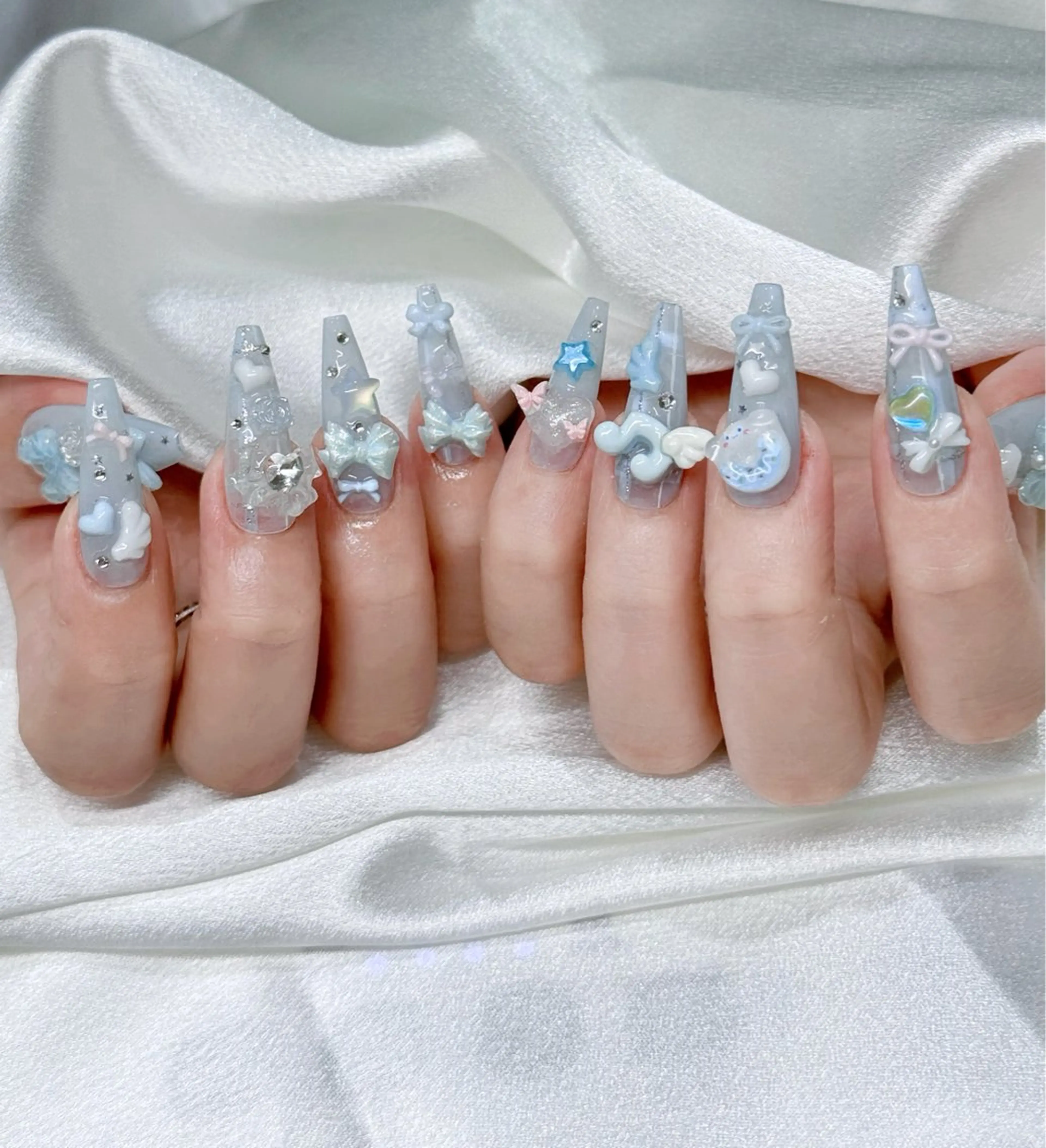 ネイル アートネイル オーロラネイル ブルー チークネイル フットネイル ハンドネイル NAILS168 新大久保店のネイルデザイン