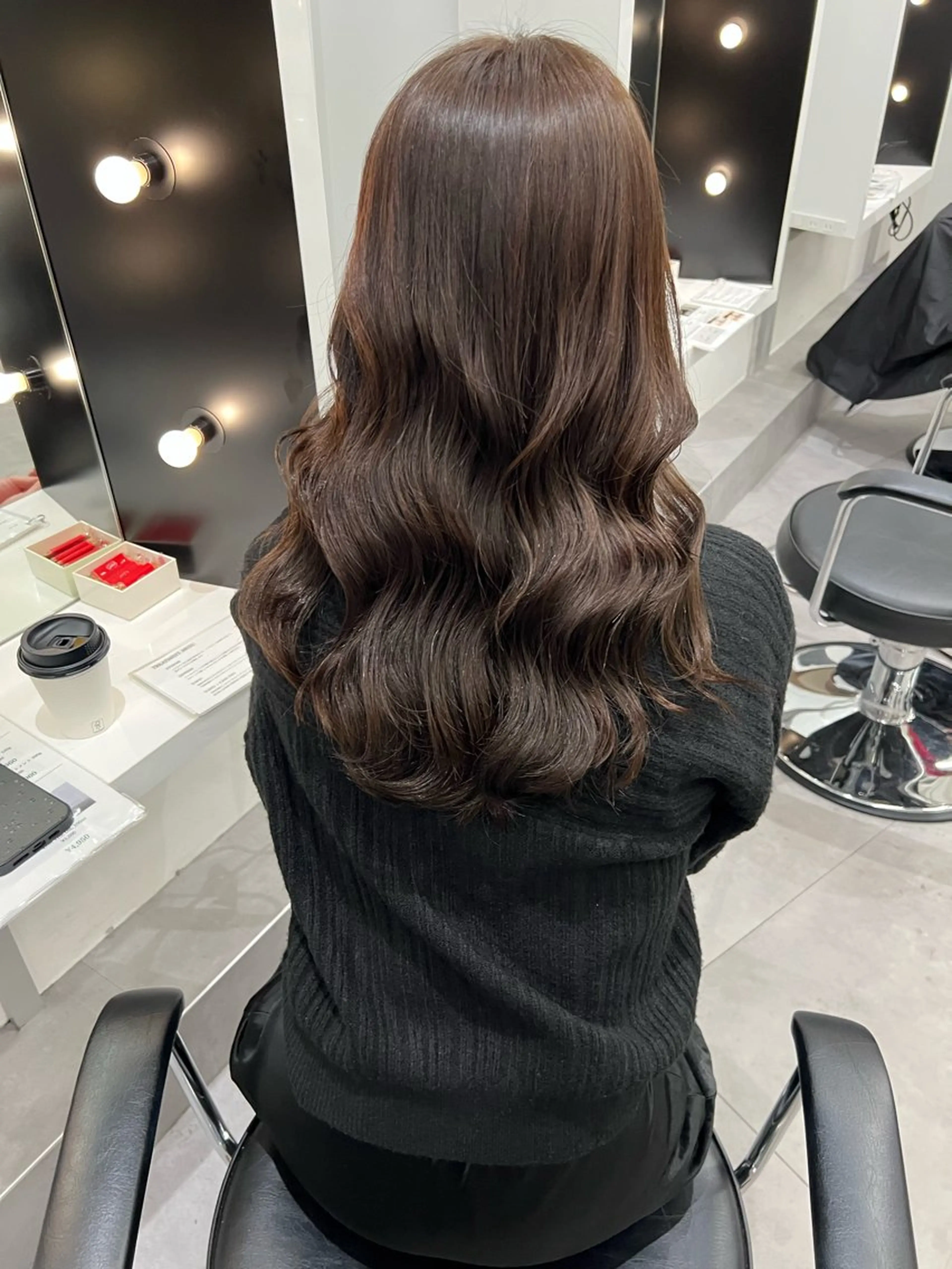 セミロング しゅういち/赤み消し カラー特化のヘアスタイル