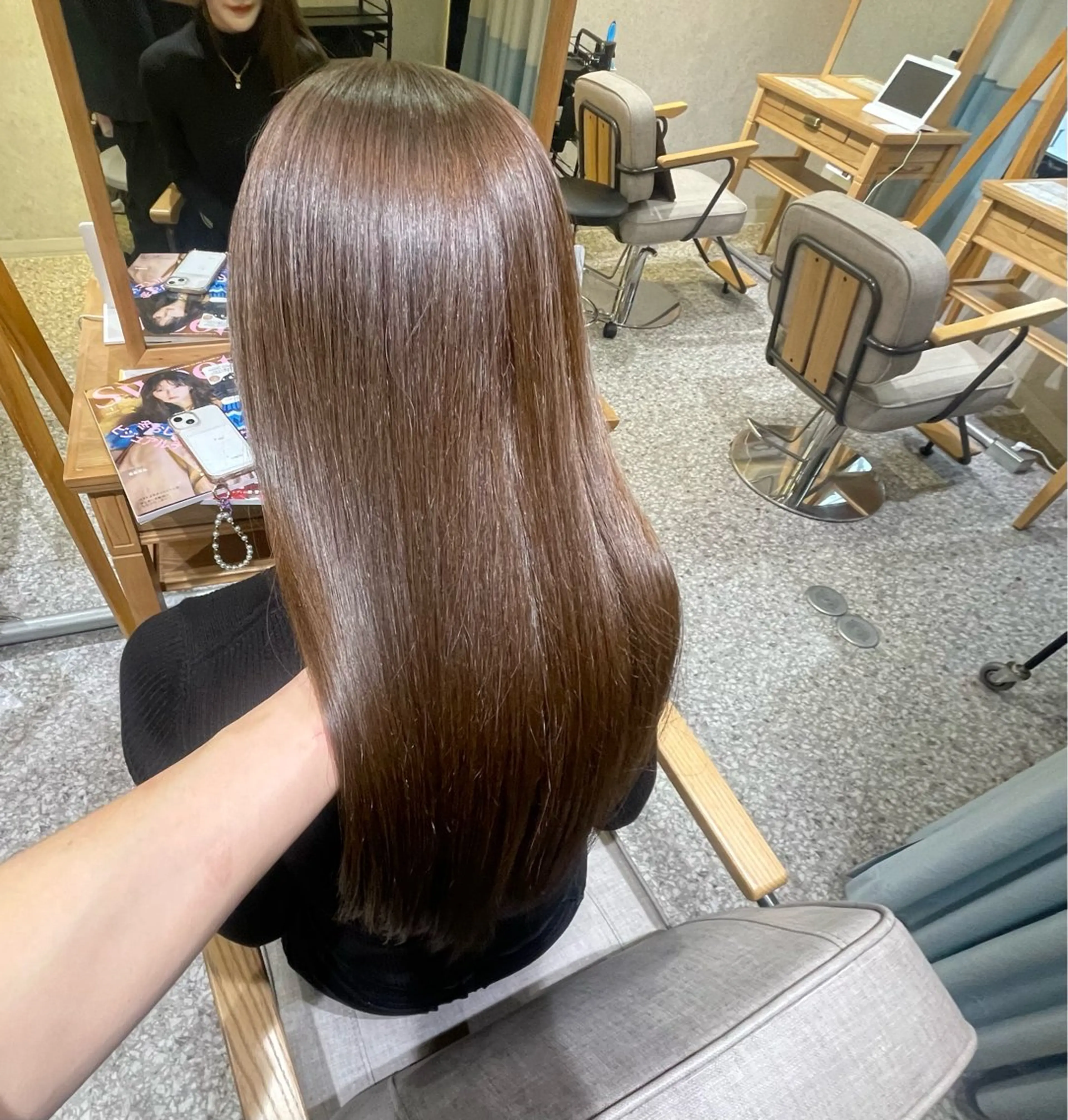 ロング カラー 吉良祐樹 艶カラー／縮毛矯正のヘアスタイル