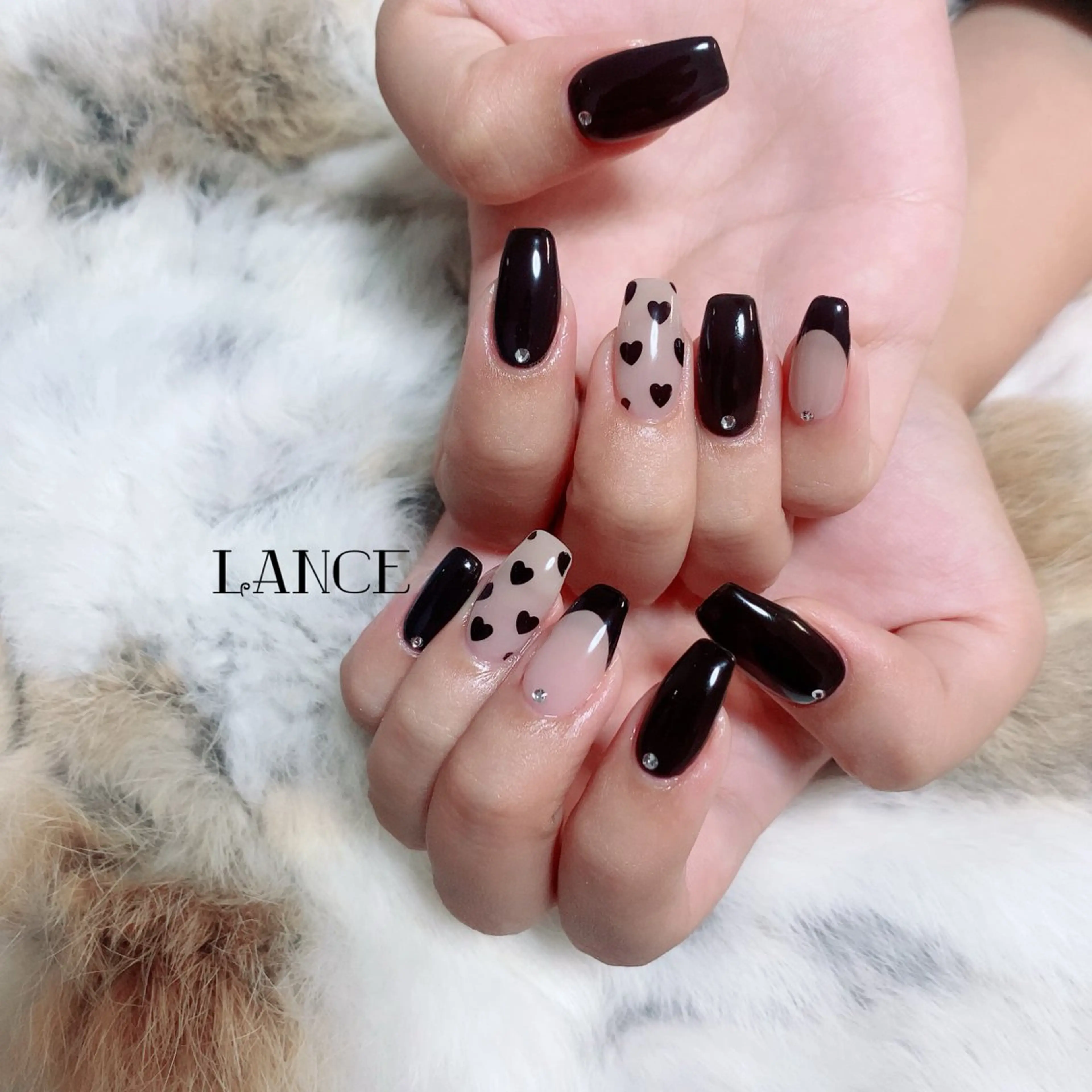 ネイル オーロラネイル フレンチネイル キラキラネイル ニュアンスネイル ピンク ハンドネイル Lance nailのネイルデザイン