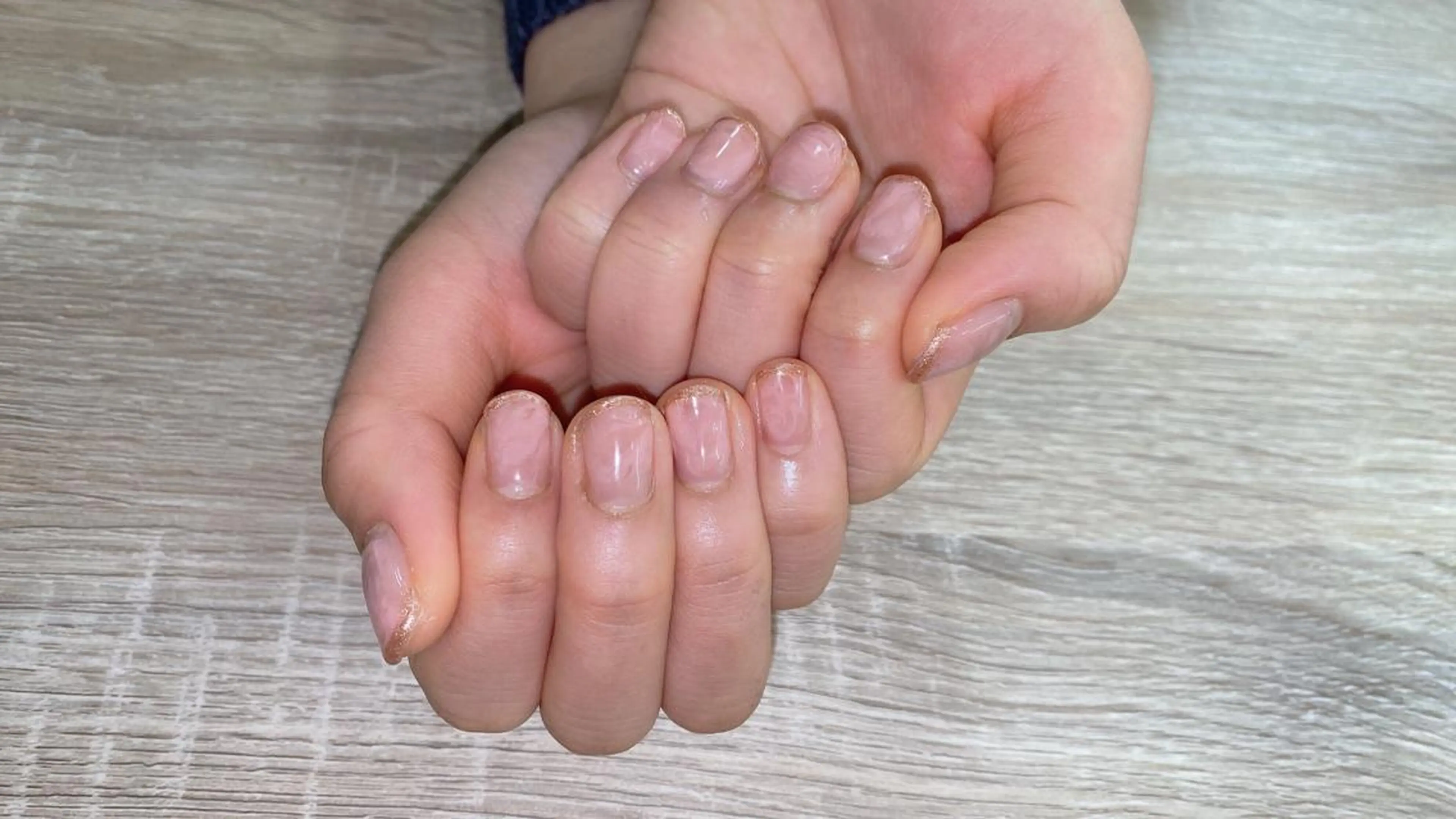 ネイル ニュアンスネイル Memezawa Nanaのネイルデザイン