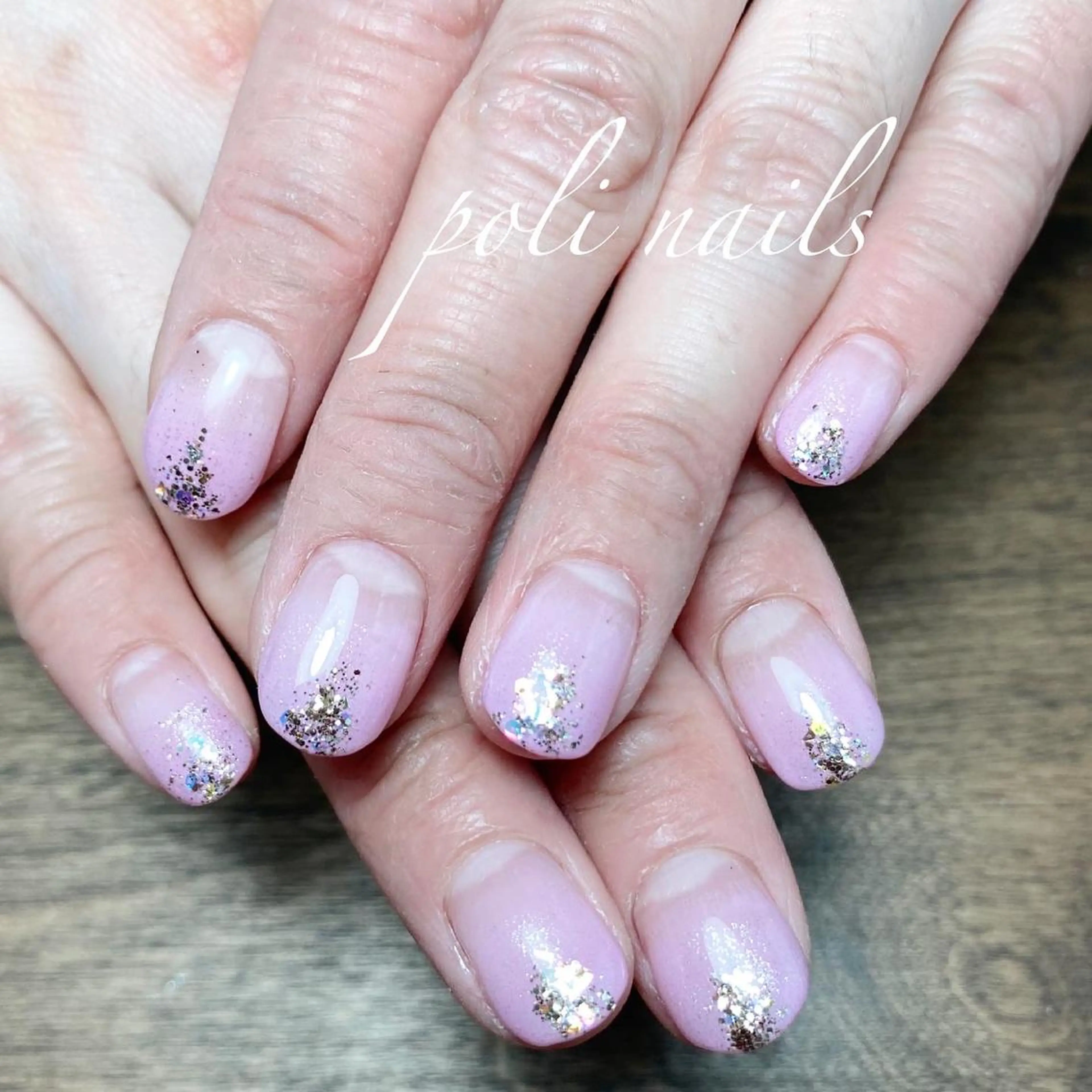 ネイル ラメ(グリッター) ピンク ハンドネイル poli nailsのネイルデザイン
