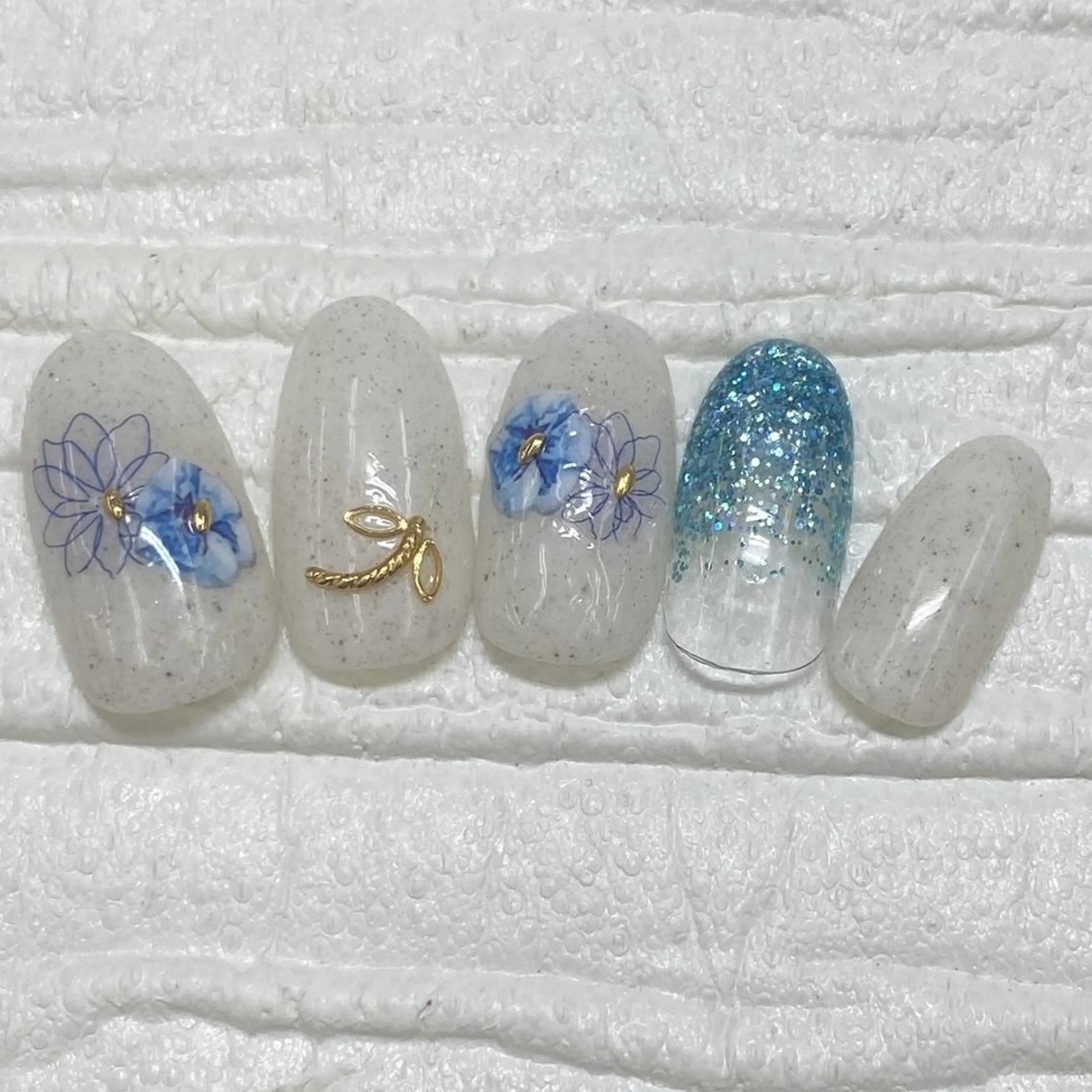 ネイル Nail salon Honey Beeのネイルデザイン