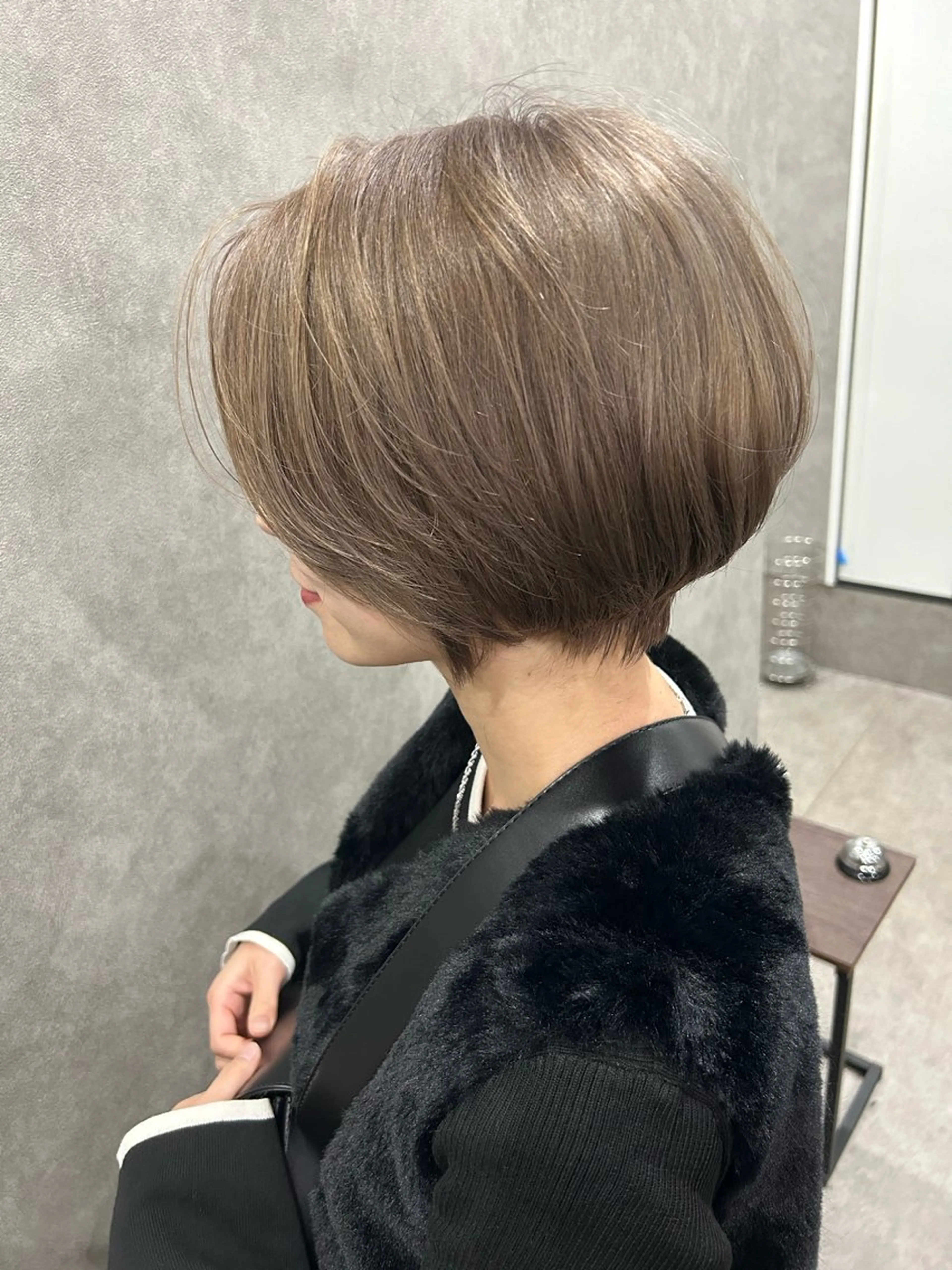 ショート カラー グレージュ ミルクティーグレージュ ヘアカラー トリートメント ミルクティー職人× HIROSEのヘアスタイル