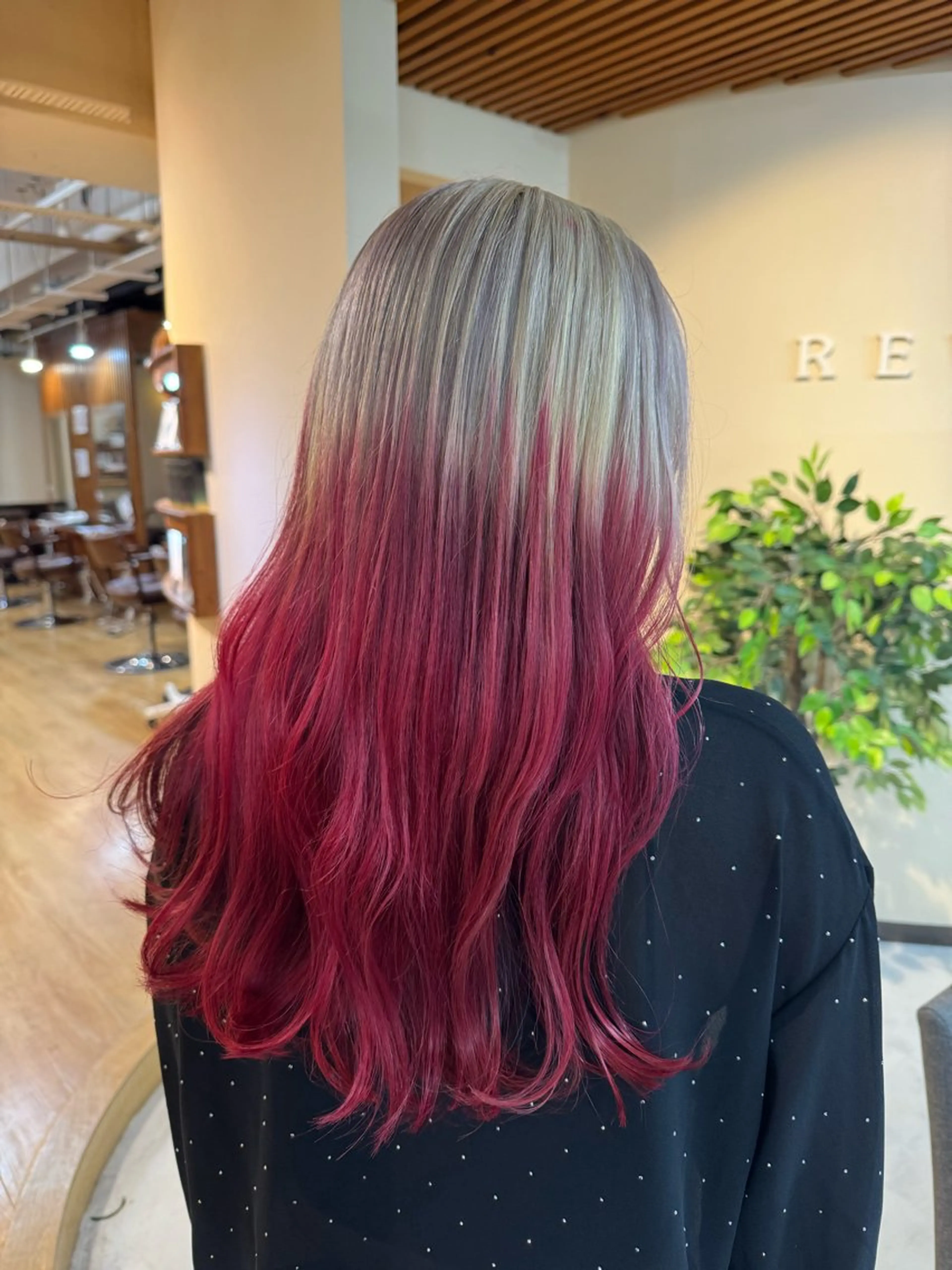 セミロング カット ヘアカラー ルーツ/ デザイン/ ハイトーン/おこのぎのヘアスタイル