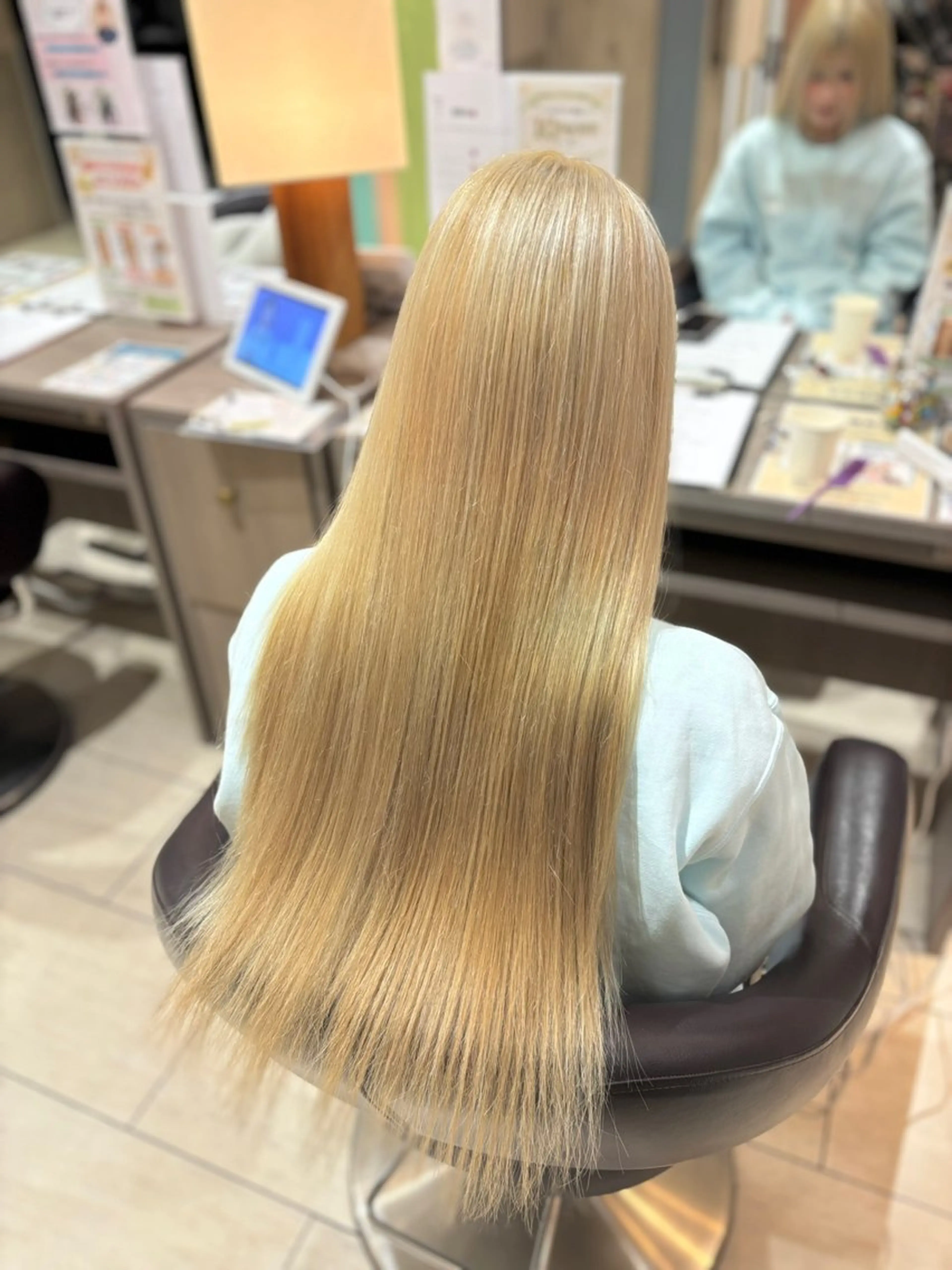 ロング ヘアカラー Earth 土気🧸🫧亀田ゆらのヘアスタイル