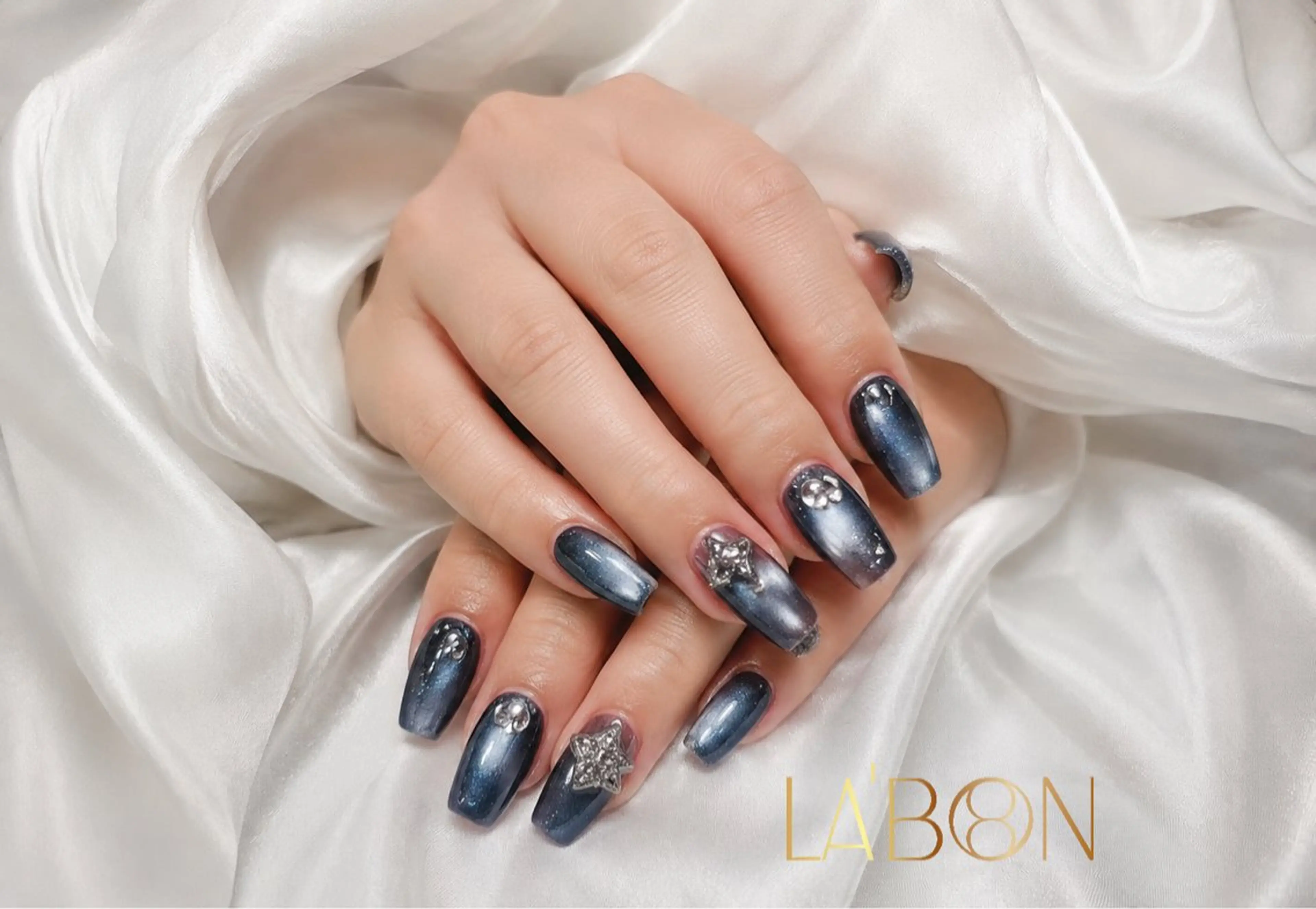 ネイル アートネイル ジェルネイル キラキラネイル 韓国ネイル ロングネイル Labon Nails Artのネイルデザイン