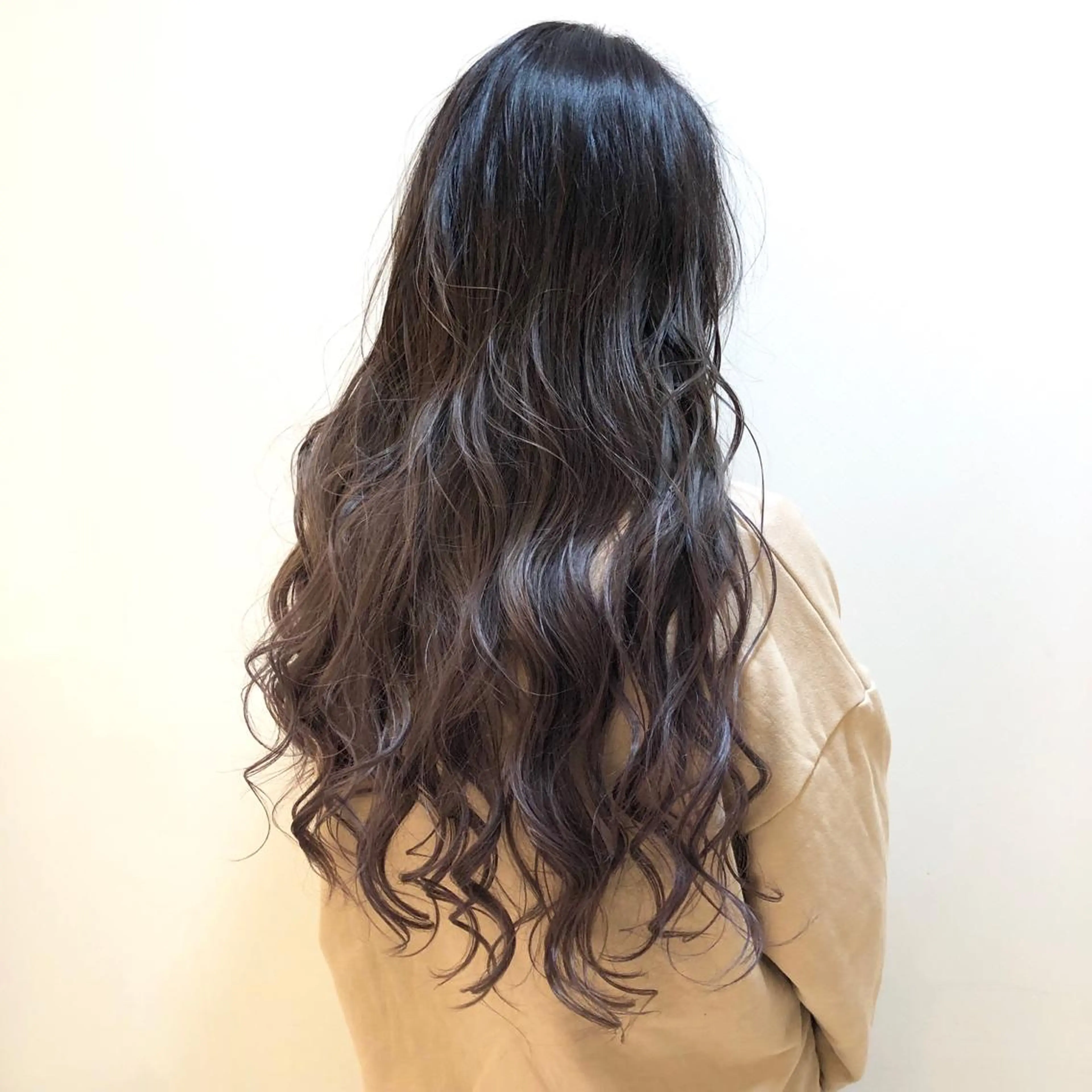 ロング カラー ベージュカラー ブリーチ 透明感カラー グラデーションカラー 🌈ぷる艶カラー🌈 髪質改善👑柳沼尚貴のヘアスタイル