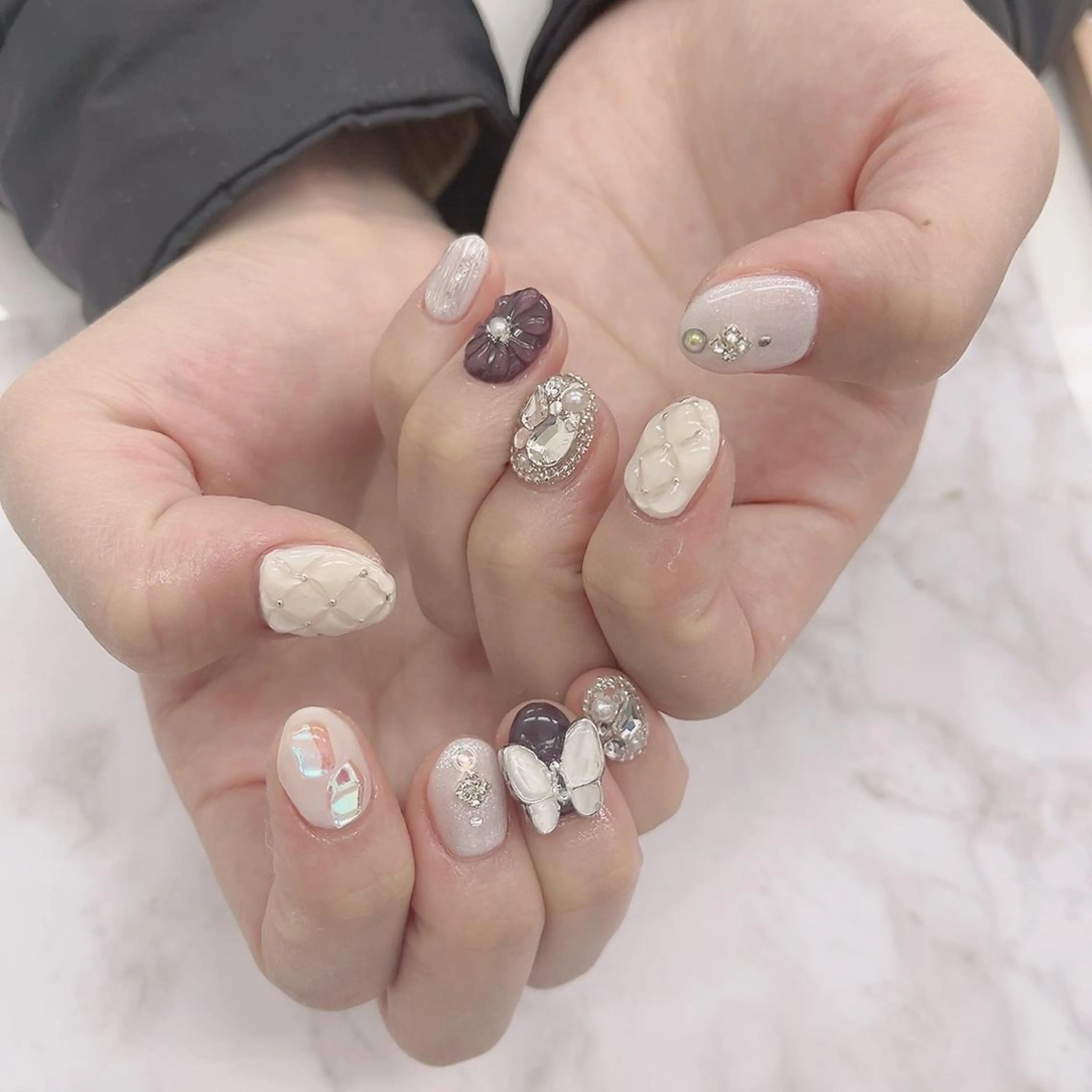 ネイル 🦋ネイルサロン ブラン🌈ゆりのネイルデザイン