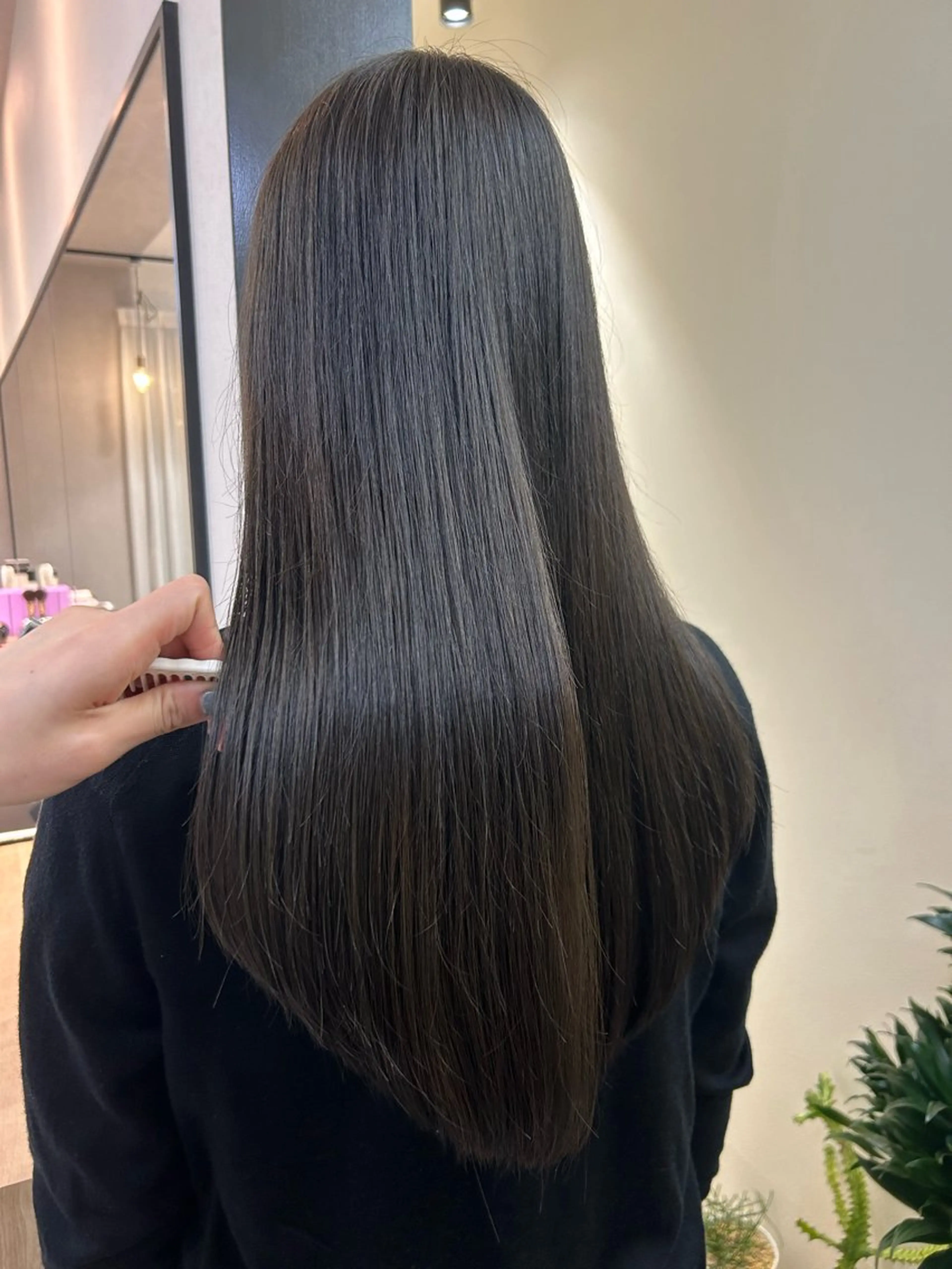 ロング カラー グレージュ hub hair レイヤー/透明感のヘアスタイル