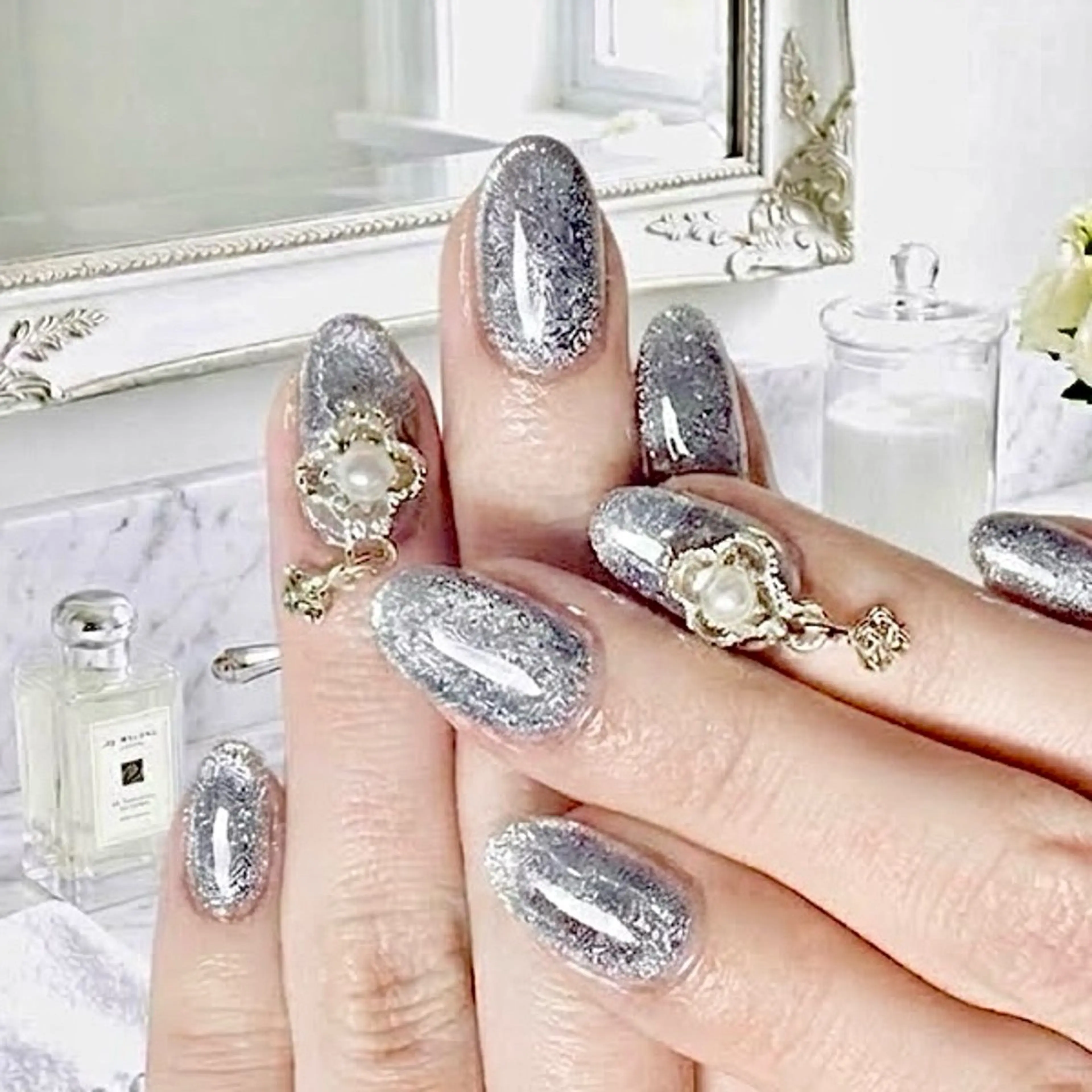 ミディアム ハンドネイル Nail Salon midnightのネイルデザイン