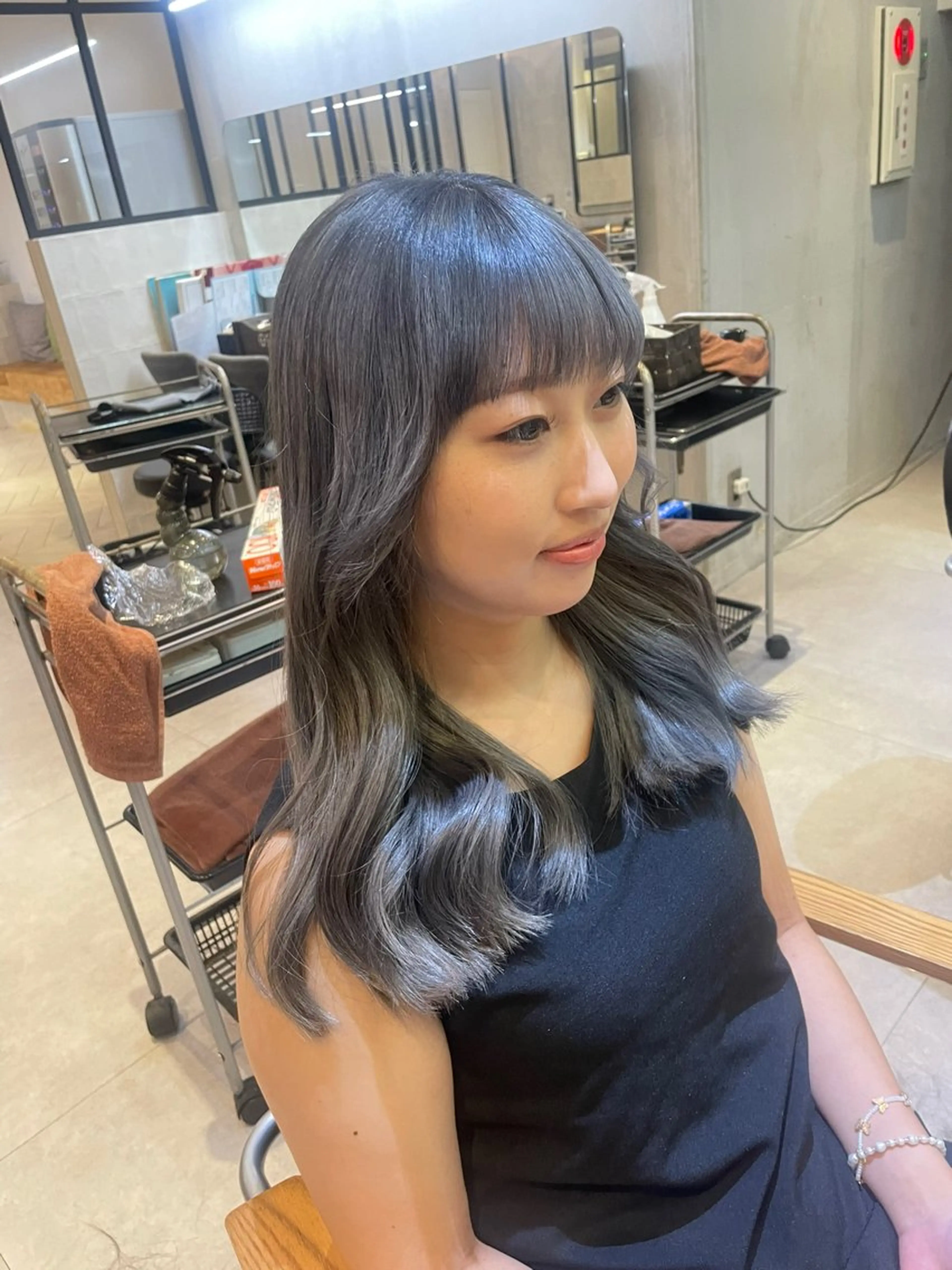 セミロング カラー Hika.ハイトーン 髪質改善🩵ᩚ🫧のヘアスタイル