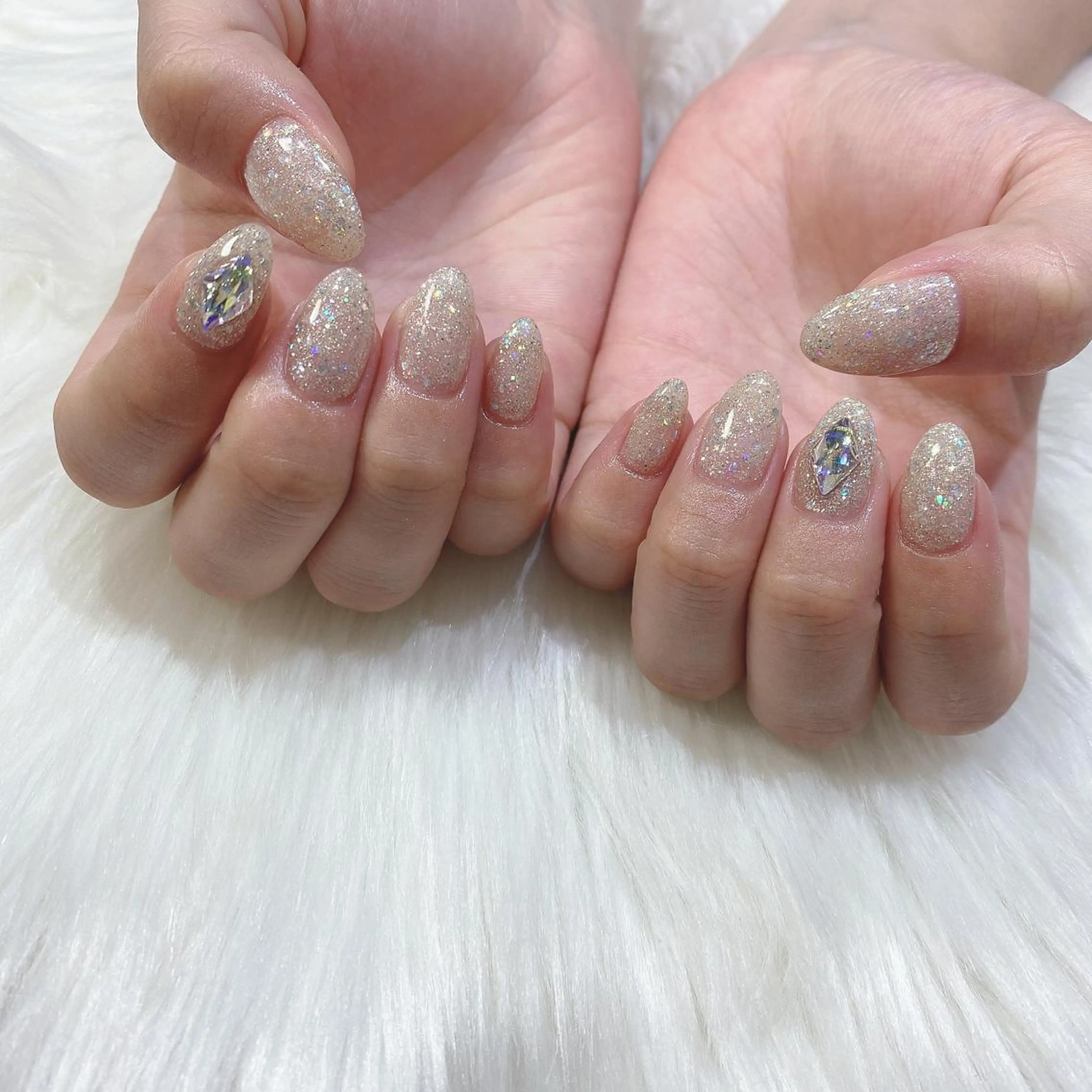 ネイル ハンドネイル 西岡 杏のネイルデザイン