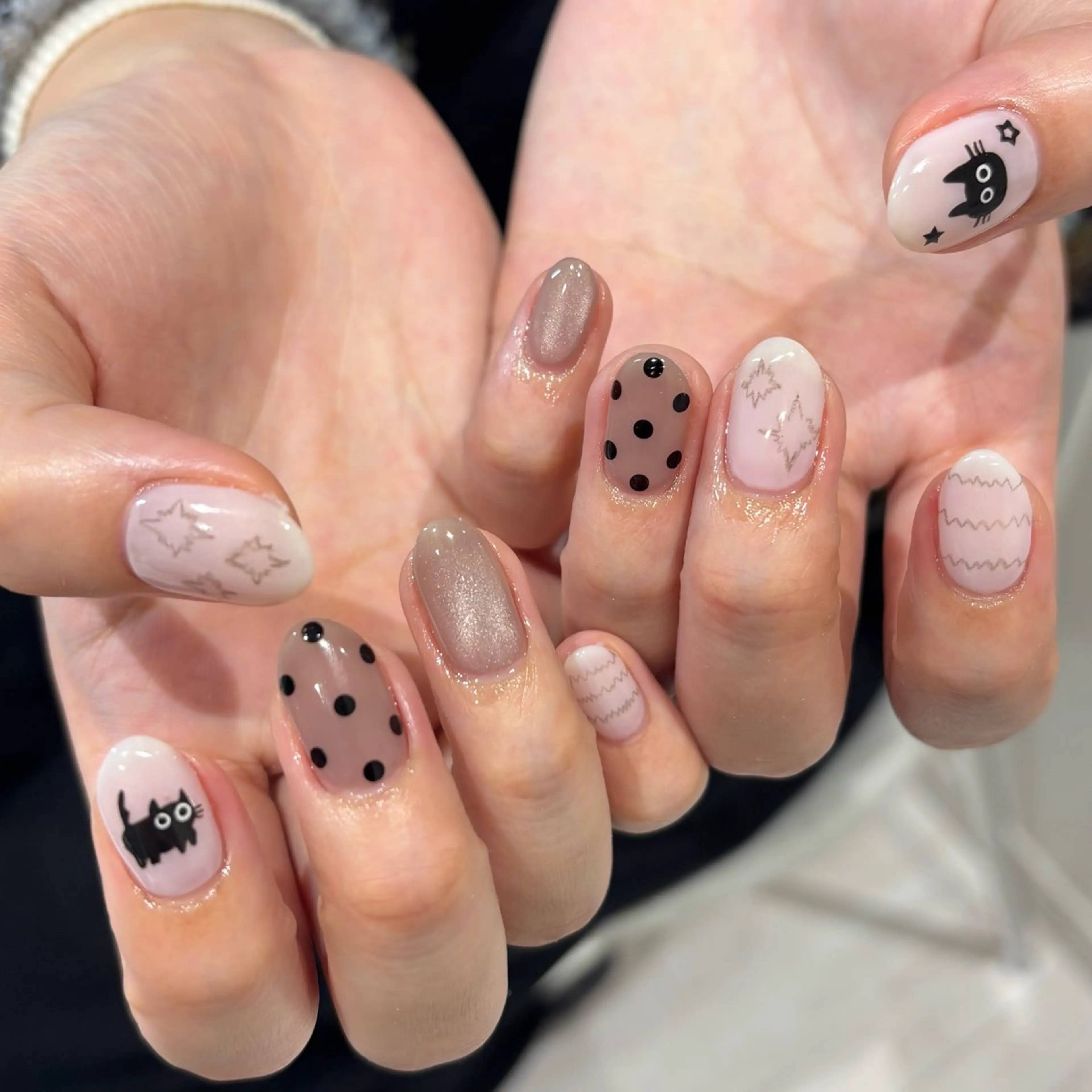 ネイル ドット 持ち込み ニュアンスネイル 春ネイル モデル様募集中♡ Kokomi🍮のネイルデザイン