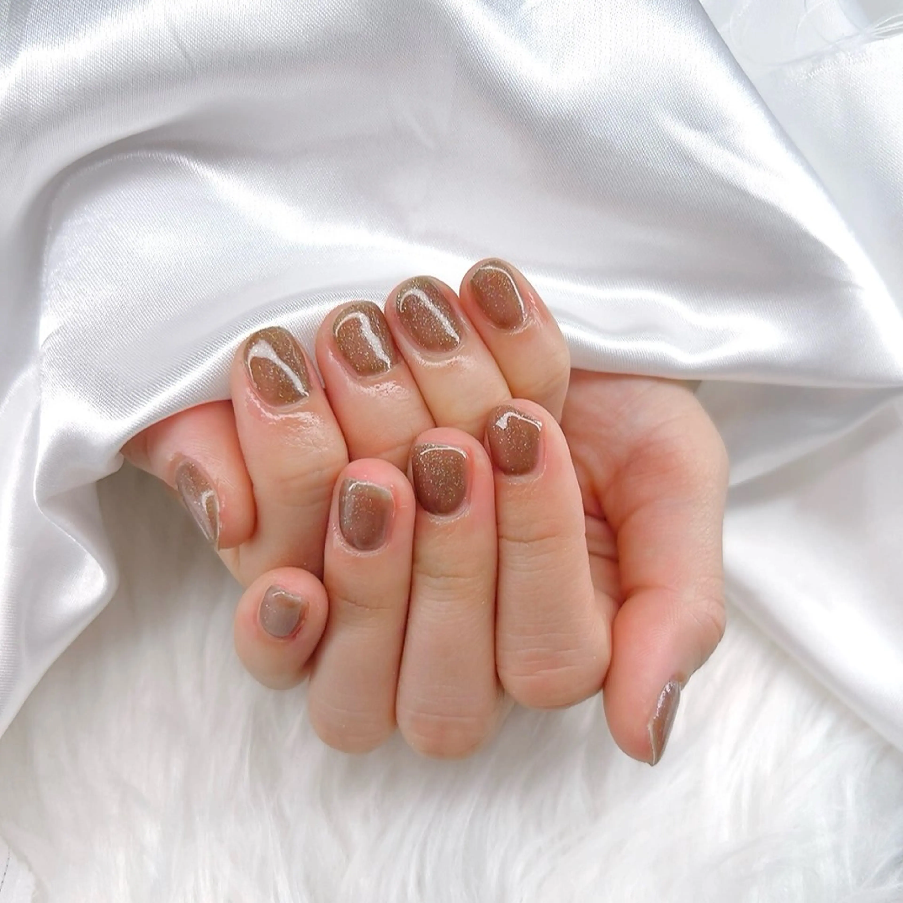 ネイル ブラウン ラメ(グリッター) ハンドネイル Charlie所属・Charlie 🖤のネイルデザイン