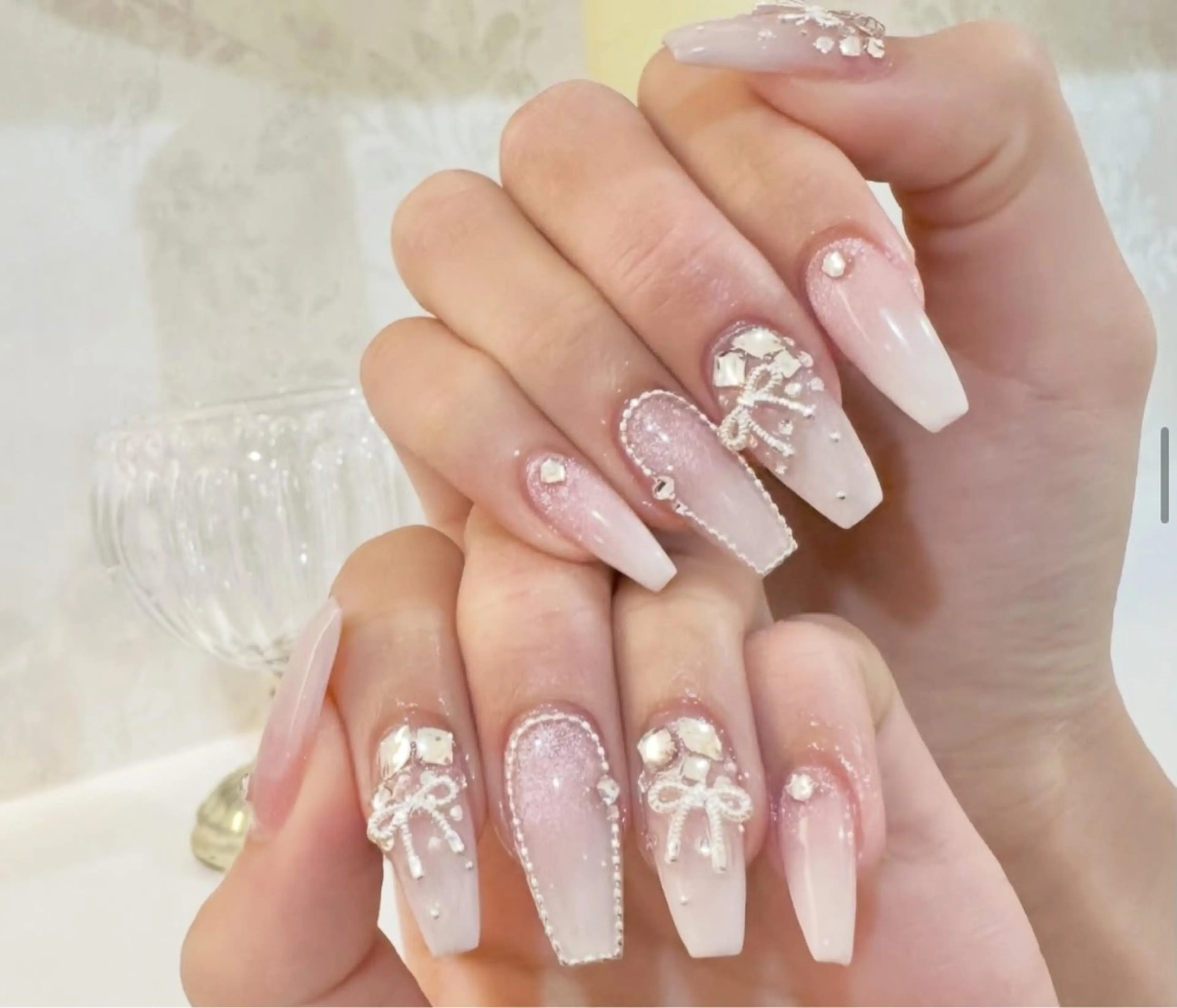 ネイル アートネイル フラワーネイル フレンチネイル ジェルネイル グラデーション ハンドネイル Ryu Nail NekoChanのネイルデザイン