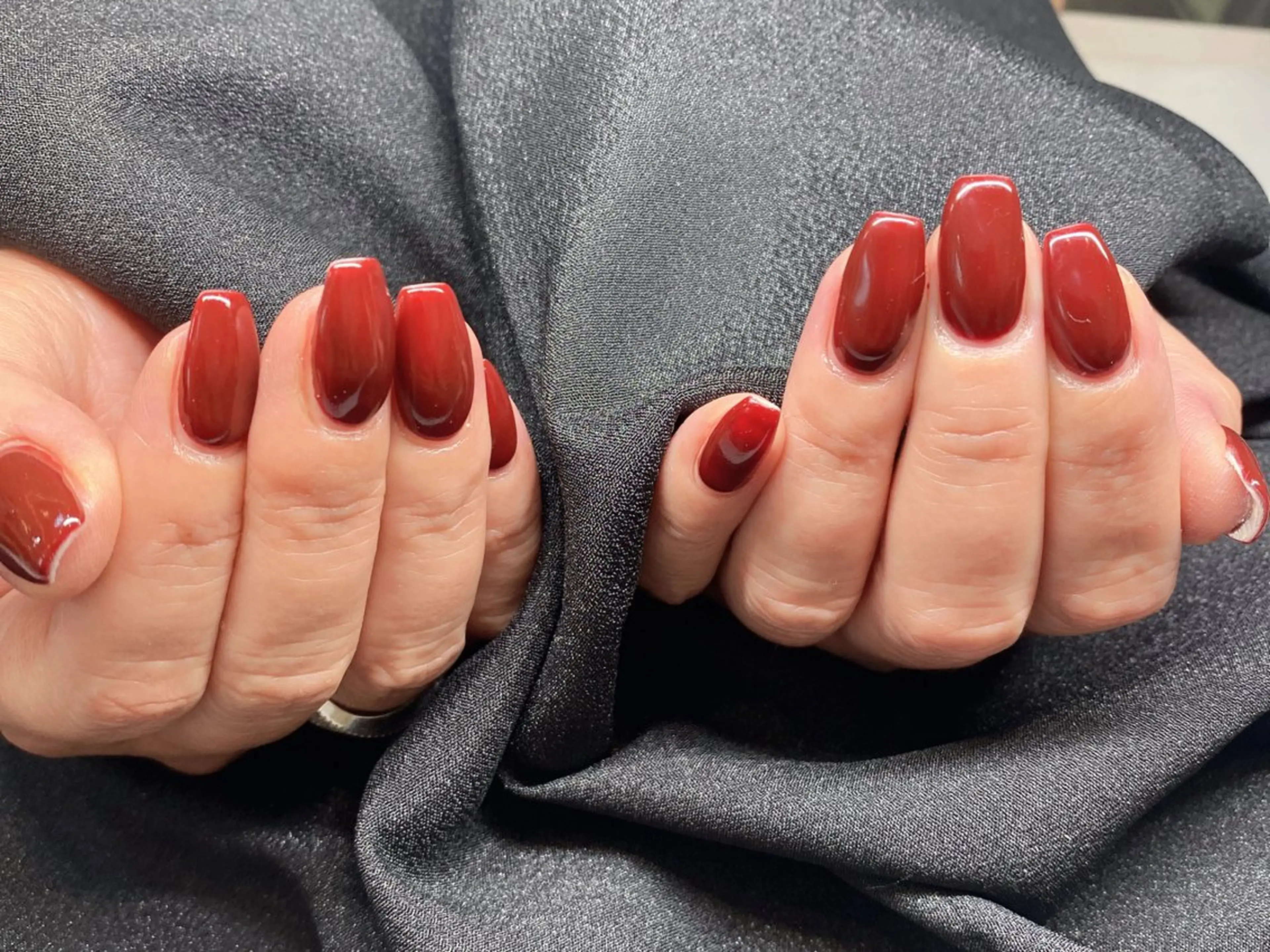 ネイル 長さ出し フットネイル フレンチネイル ジェルネイル ガーリー ハンドネイル フットネイル ハンドケア NYネイルサロン 千葉中央店のネイルデザイン