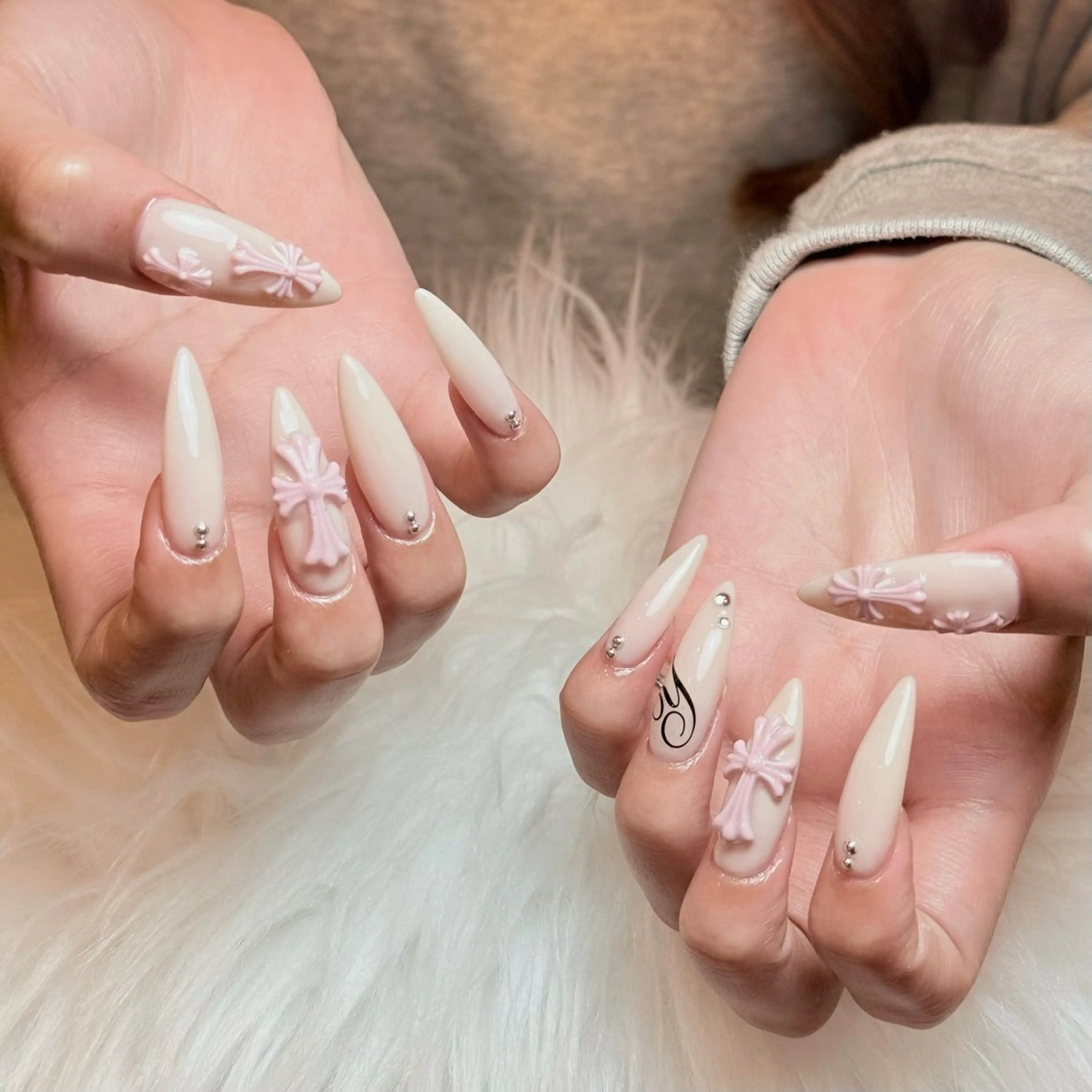 ネイル チークネイル ドット フレンチネイル グラデーション ハート ハンドネイル ハンドケア Nihonthy Nail 新宿のネイルデザイン