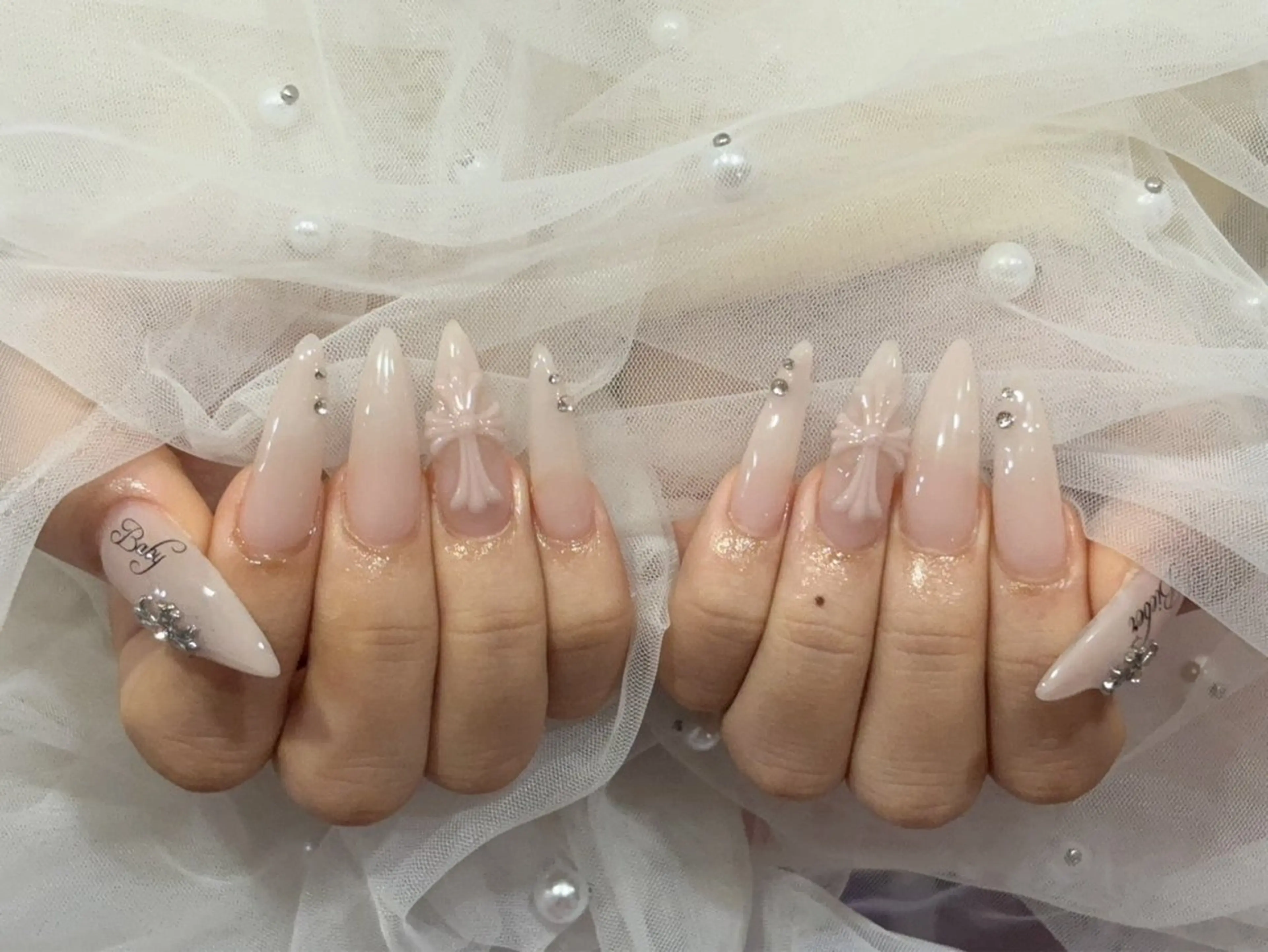 ネイル 渋谷T&B もも ロング無制限中⭐️のネイルデザイン