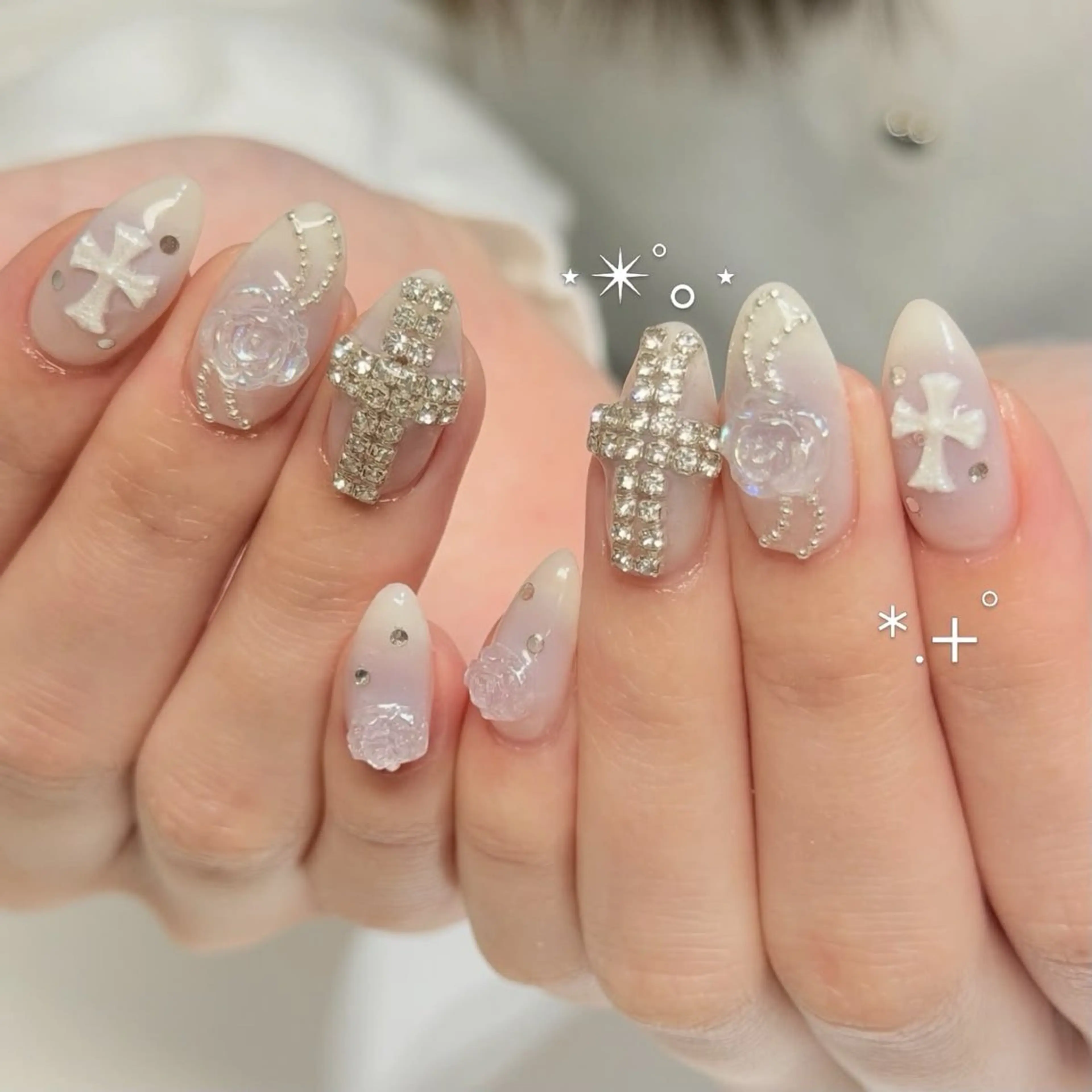 ネイル チークネイル ドット フレンチネイル グラデーション ハート ハンドネイル ハンドケア Nihonthy Nail 新宿のネイルデザイン