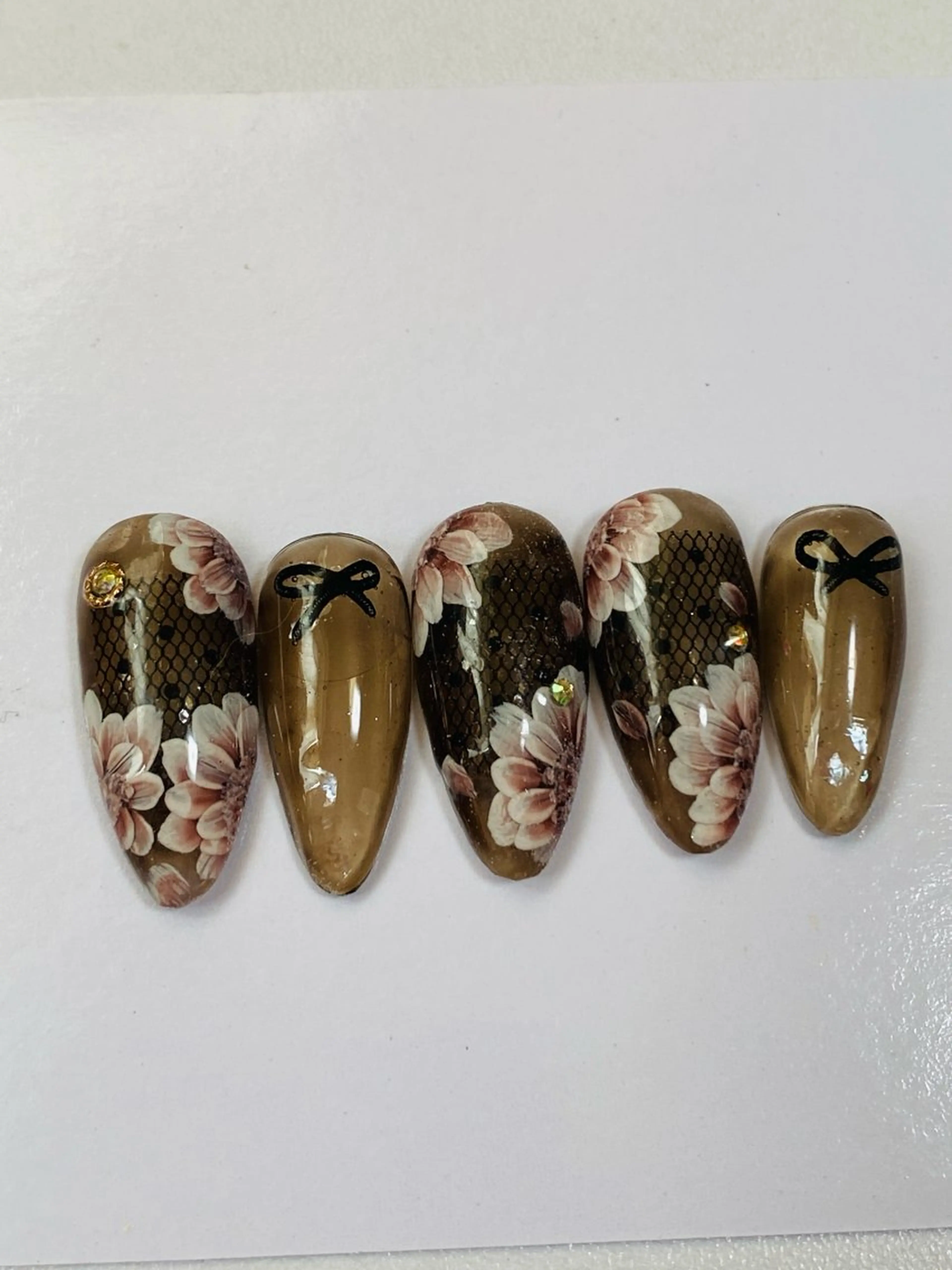 ネイル フラワーネイル 自宅ネイルサロン ♦️nuance♦️のネイルデザイン