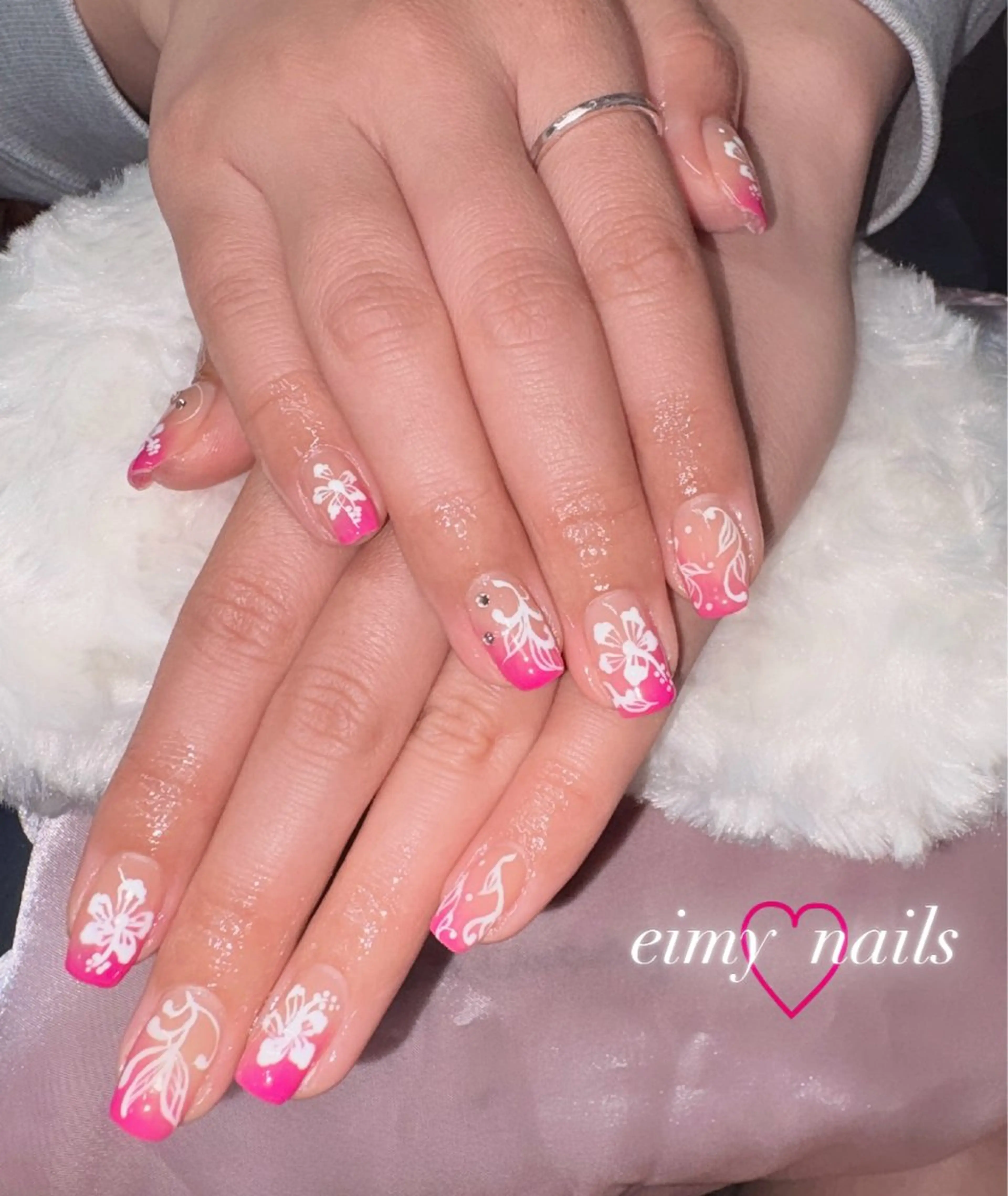 ネイル アートネイル グラデーション 夏ネイル ハンドネイル eimy nails♡のネイルデザイン