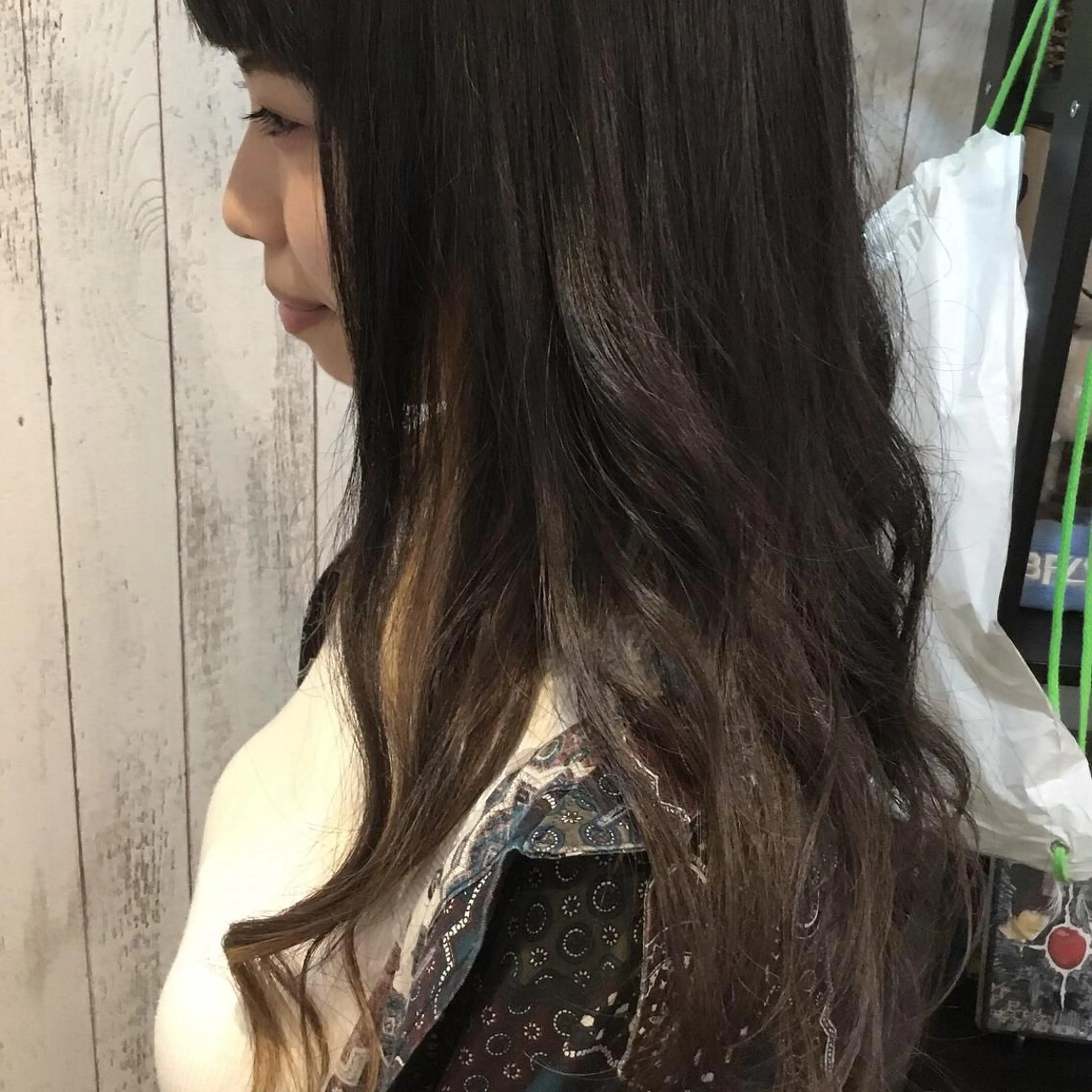 ロング カラー embrace エンブレイスのヘアスタイル