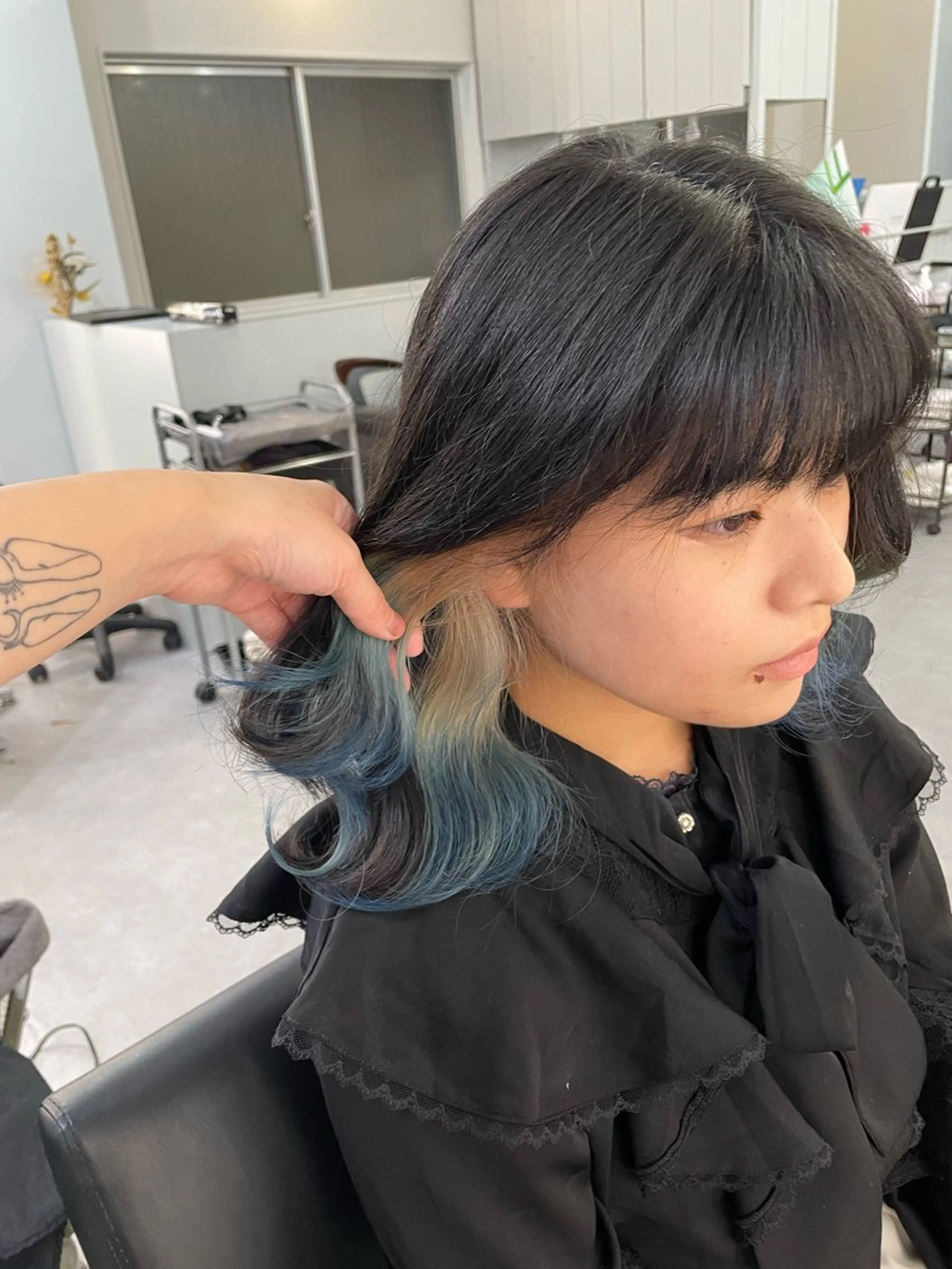 セミロング カラー ヘアアレンジ ブリーチ デザインカラー Cielro/ダブル カラー/西田咲希のヘアスタイル