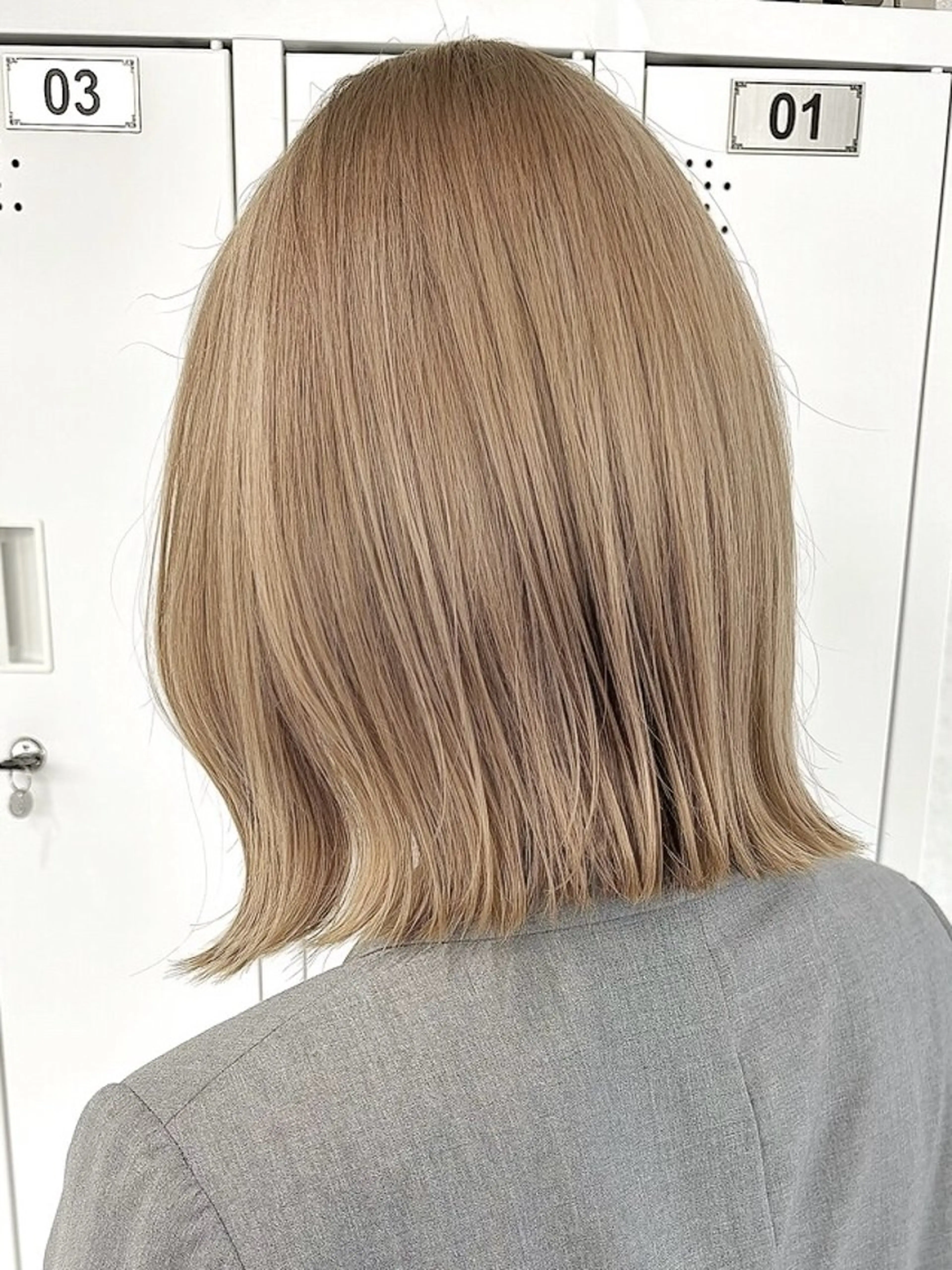 ミディアム ヘアカラー ハイトーン/艶髪 🥀那波のヘアスタイル