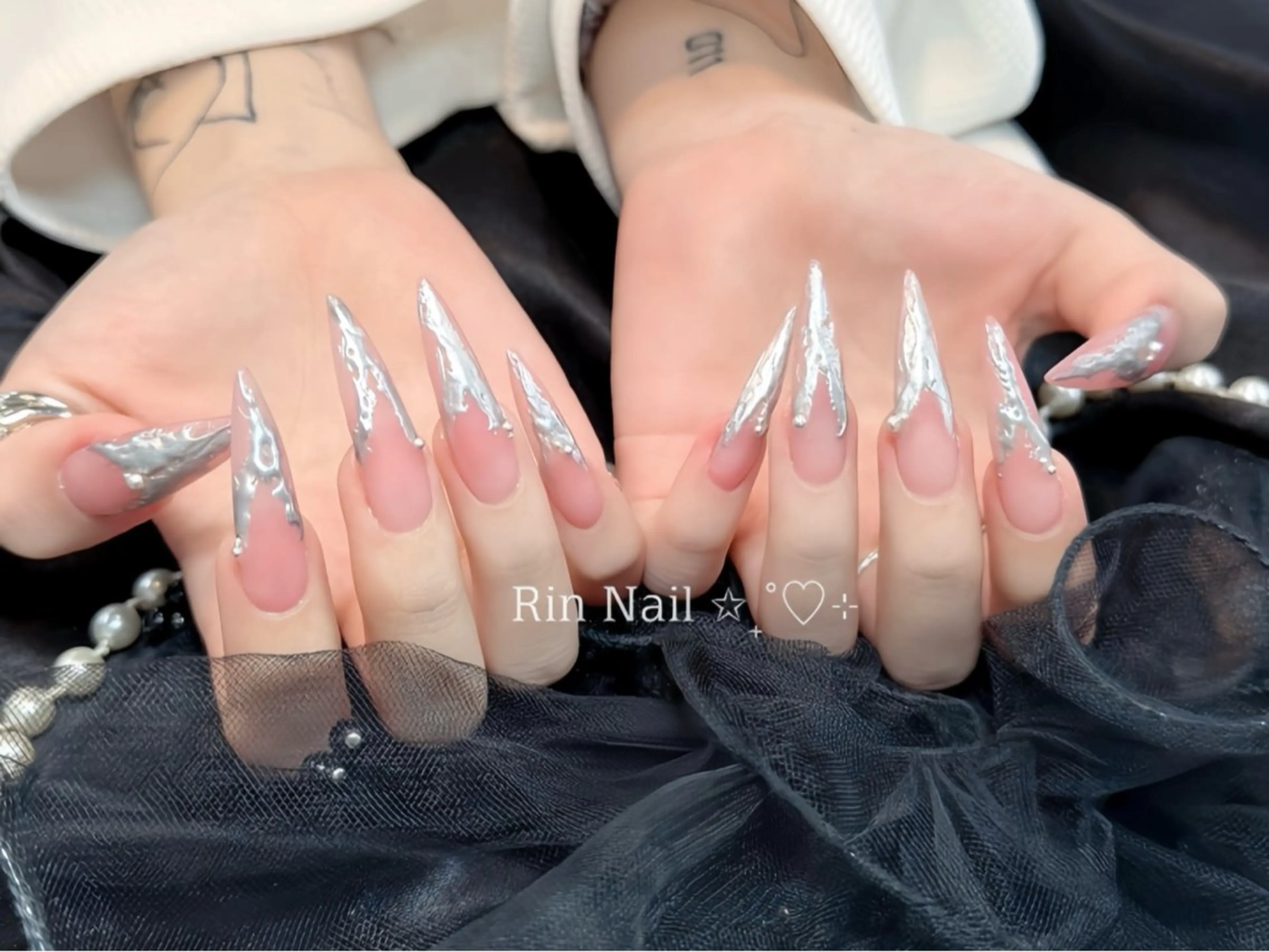 ネイル 韓国ネイル ニュアンスネイル リボン シンプルネイル 夏ネイル ハンドネイル Rin Nail 新大久保店のネイルデザイン