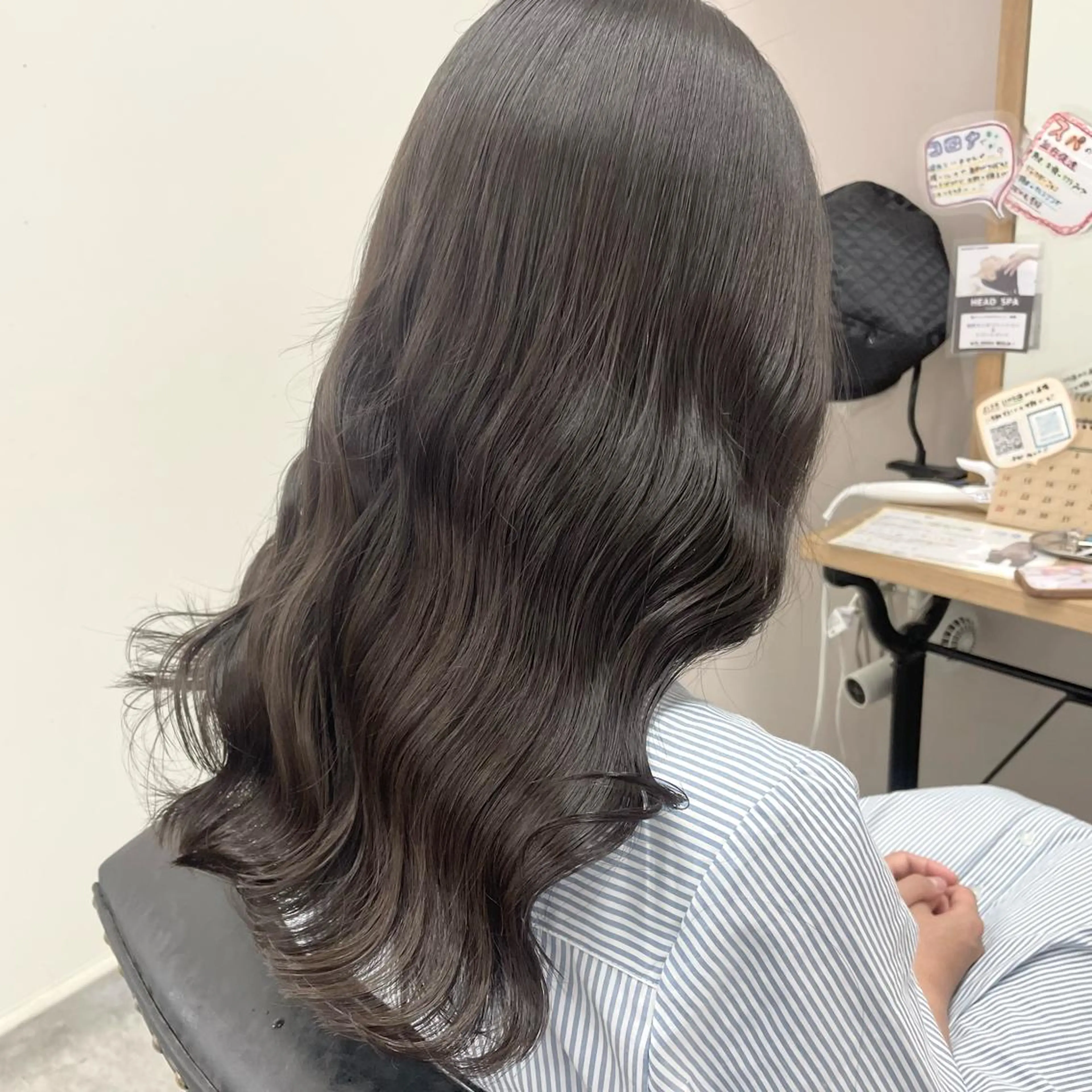 ロング カラー 肌に馴染む暗髪 梅田・増田のヘアスタイル