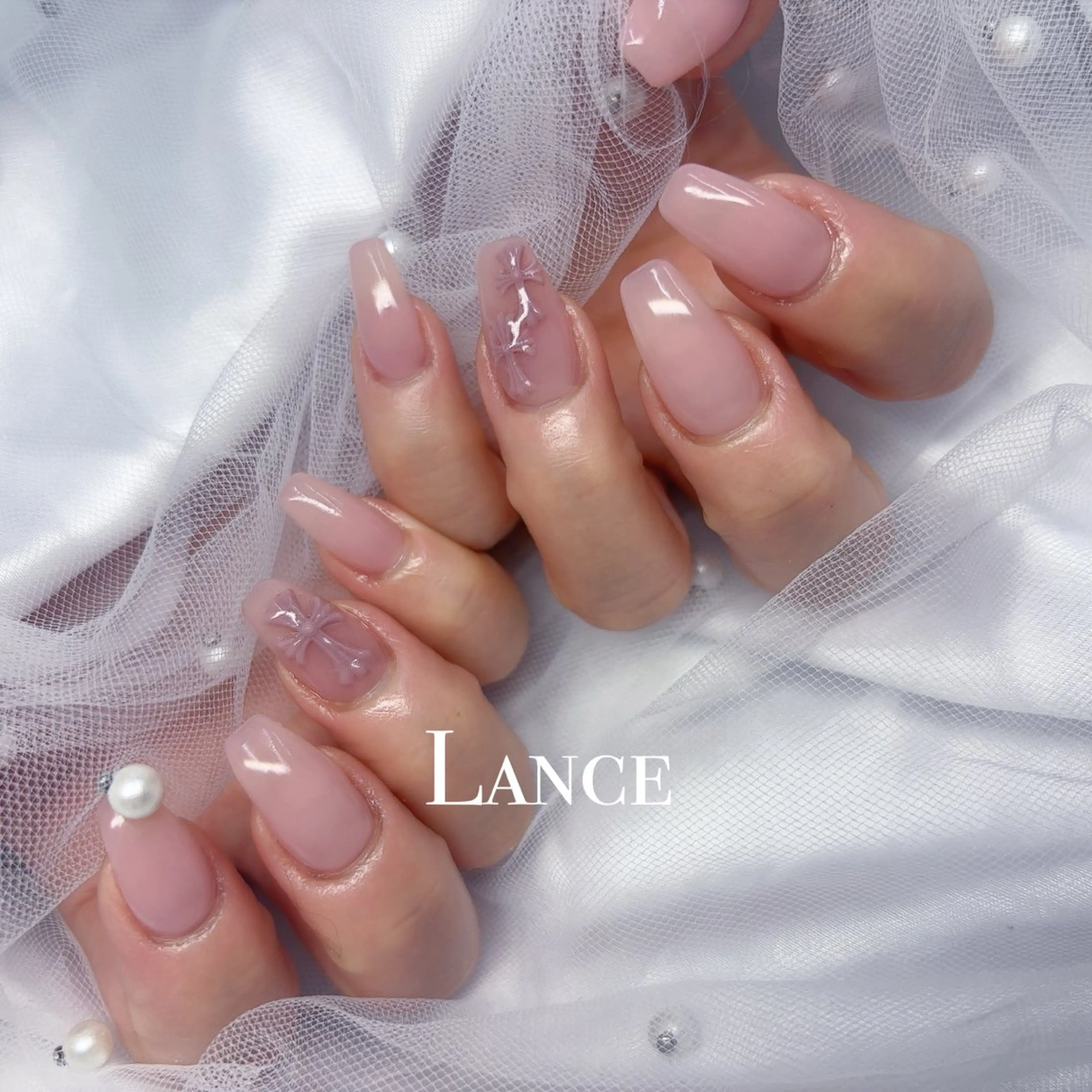 ネイル オーロラネイル ドット フットネイル 氷ネイル・うるうるネイル キラキラネイル ハンドネイル Lance nailのネイルデザイン