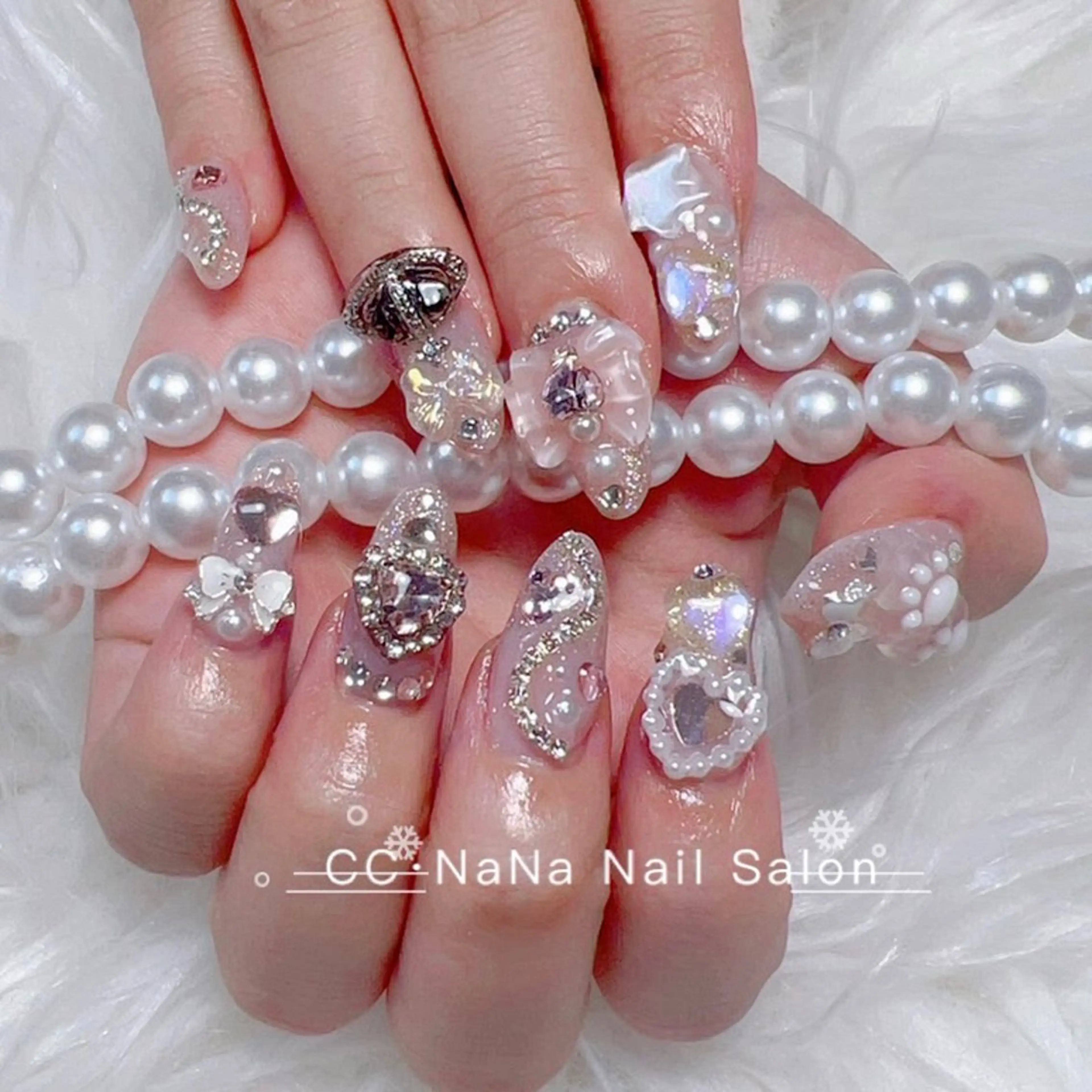 ネイル チークネイル フラッシュネイル ハート キラキラネイル 韓国ネイル ハンドネイル 💎CC・NaNa 韓国風ネイル🌙Cのネイルデザイン