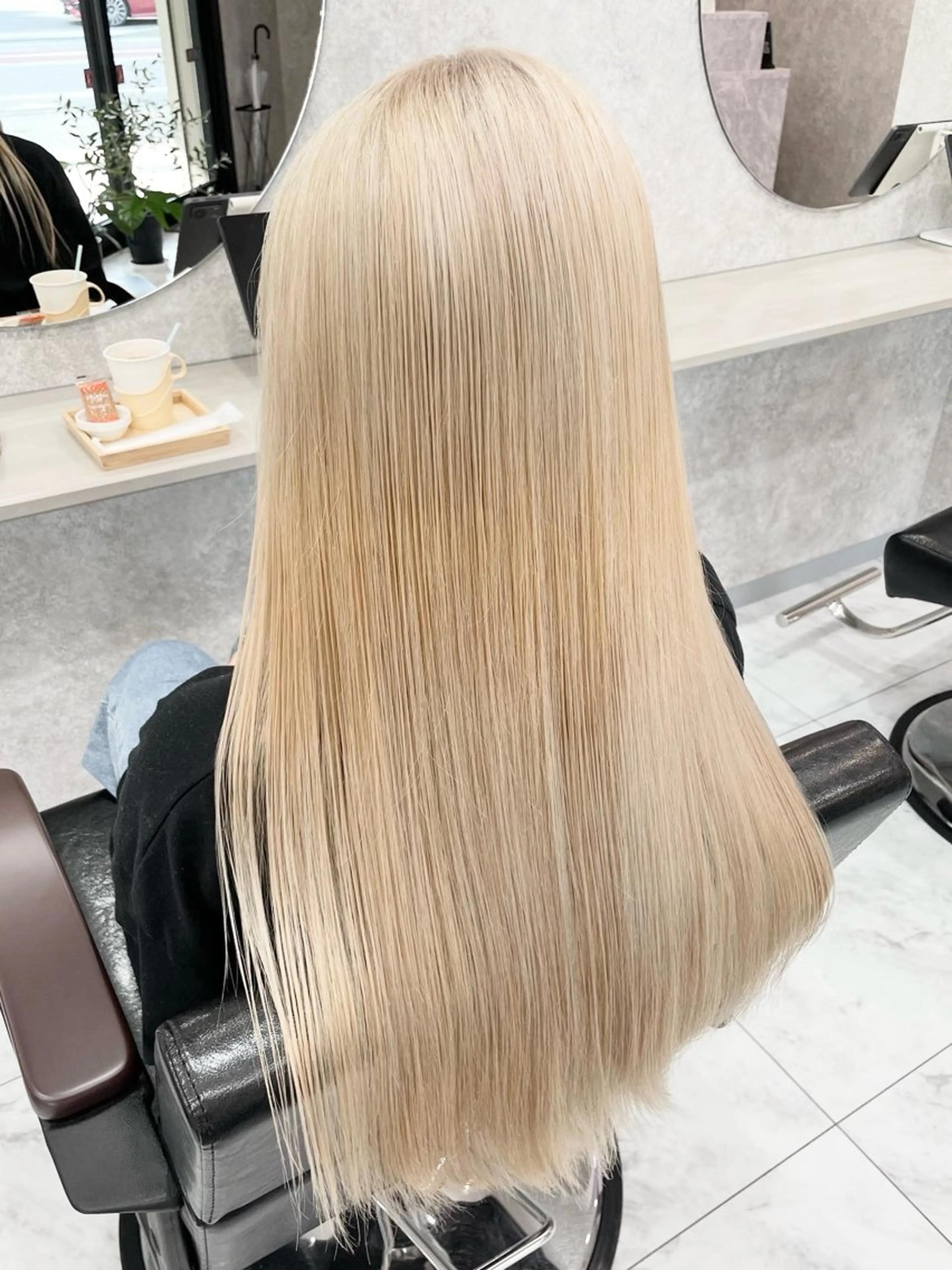 ロング 🦋ハイトーン🦋 石山 希理🦋のヘアスタイル