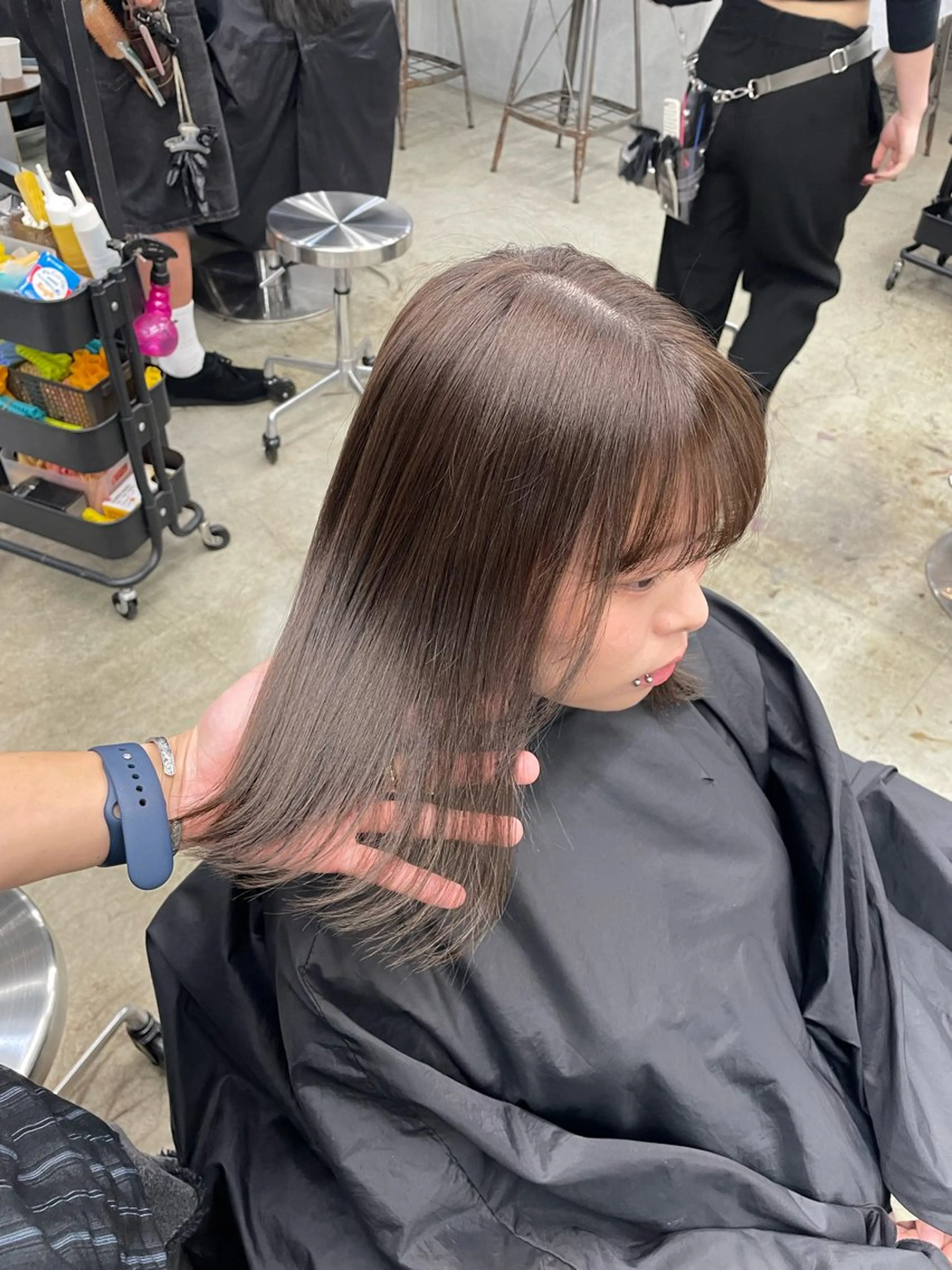 セミロング カラー 新宿/韓国ヘア/ 髪質改善ストレートのヘアスタイル