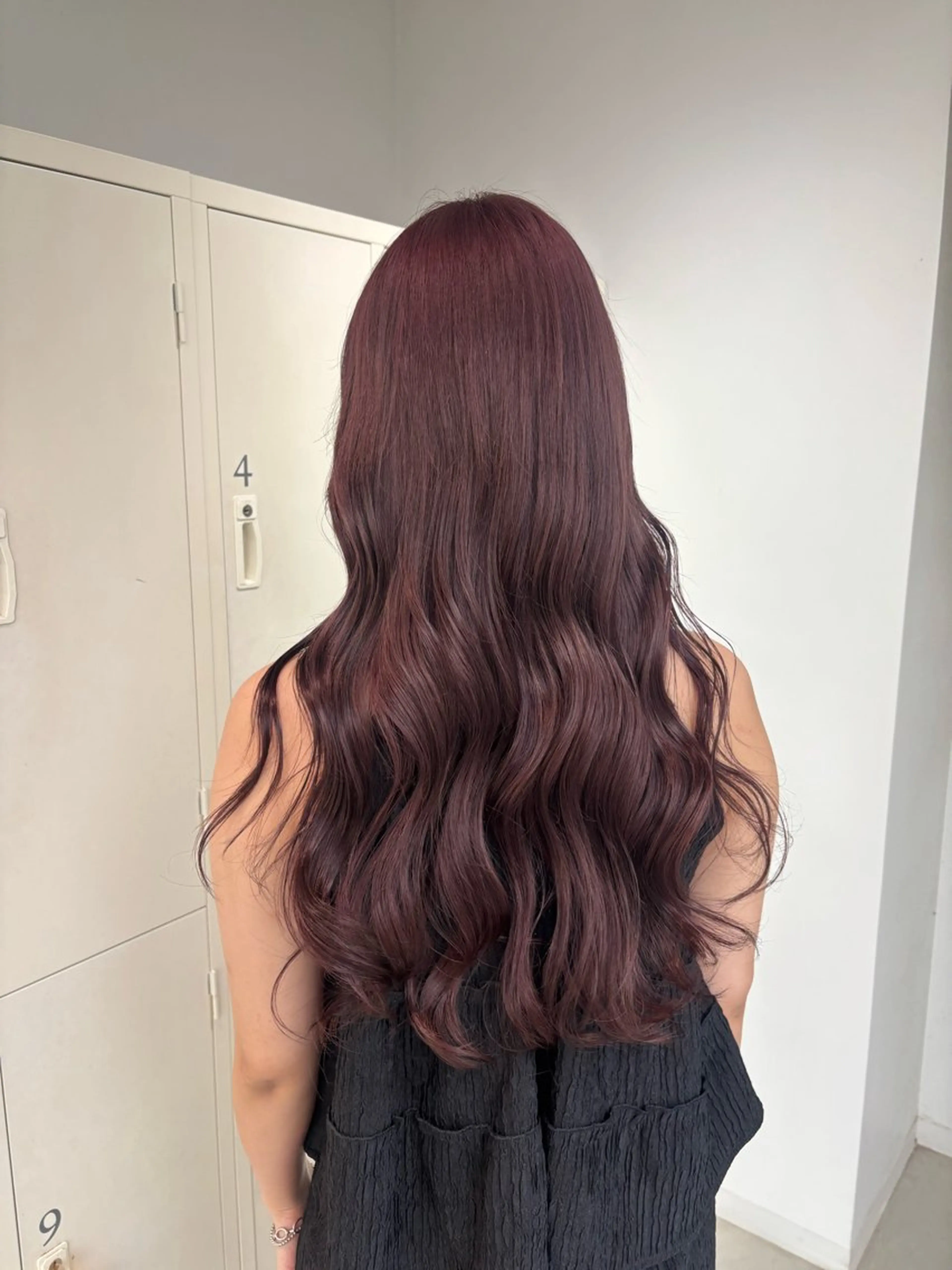 ロング カラー ブリーチ カット ヘアカラー トリートメント EIGHT ／SHU🩶のヘアスタイル