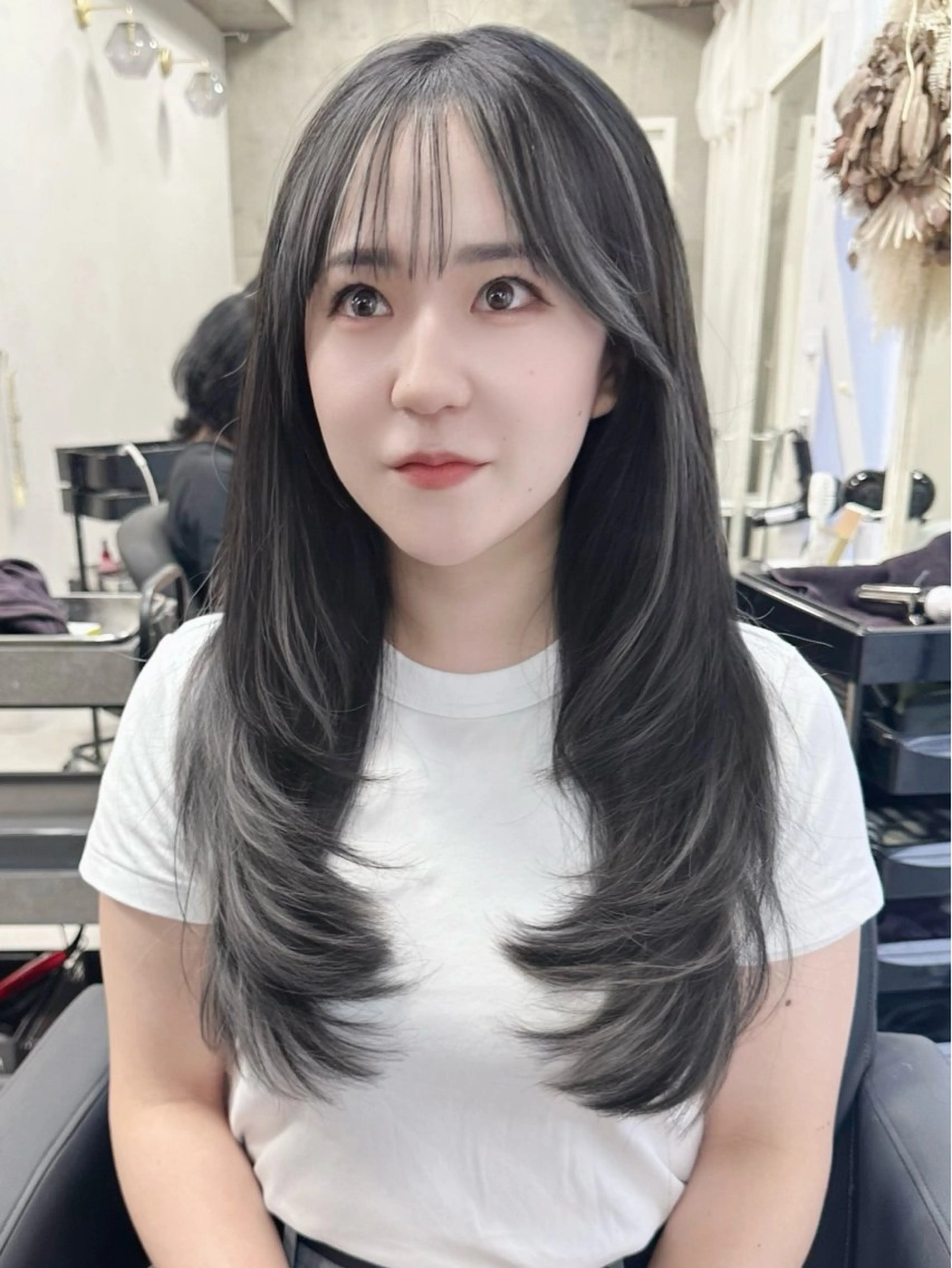 ミディアム ハイライト レイヤーカット カット ヘアカラー トリートメント 小林 正樹のヘアスタイル