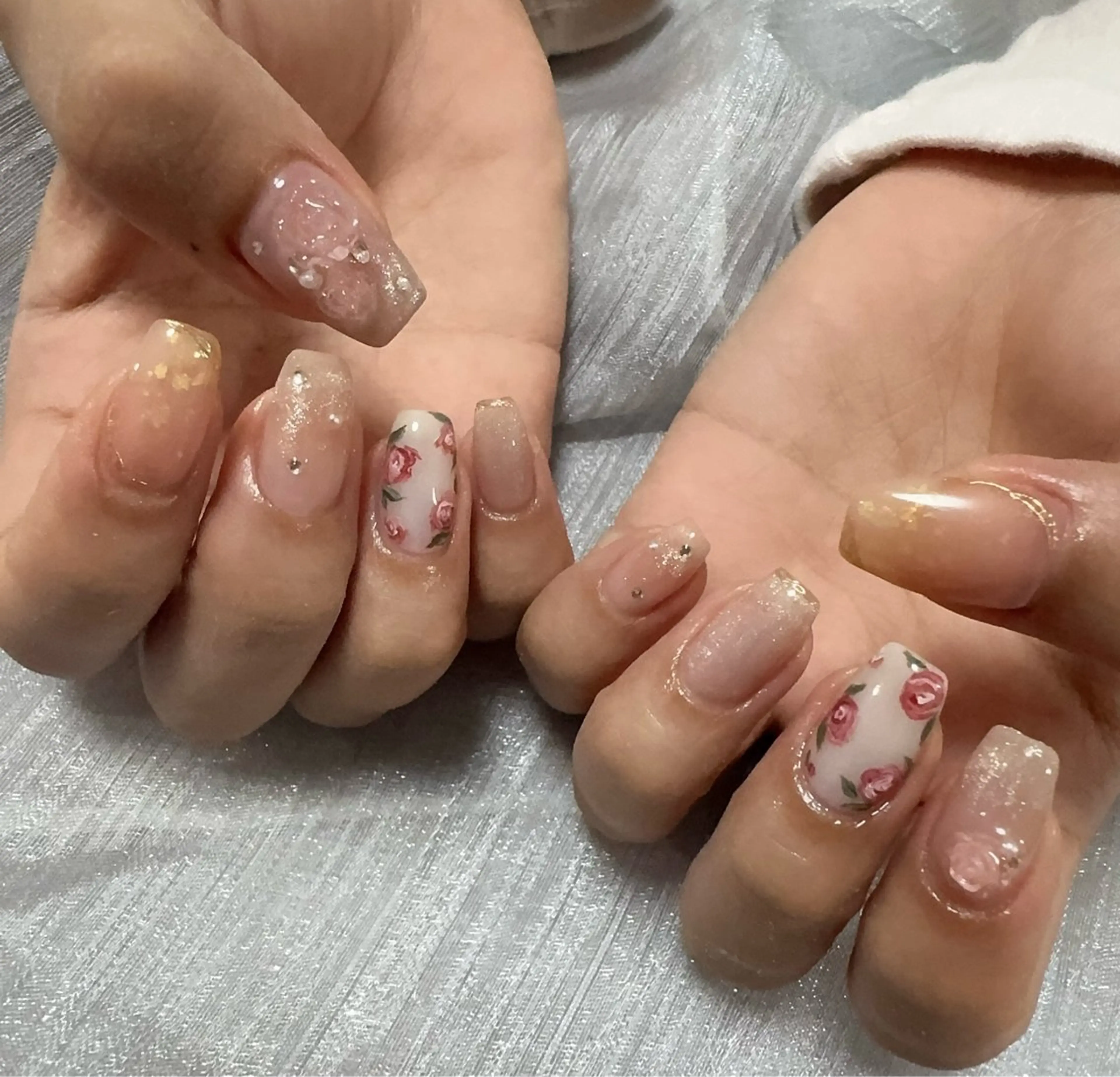 ネイル ハンドネイル &ME ネイルサロンのネイルデザイン