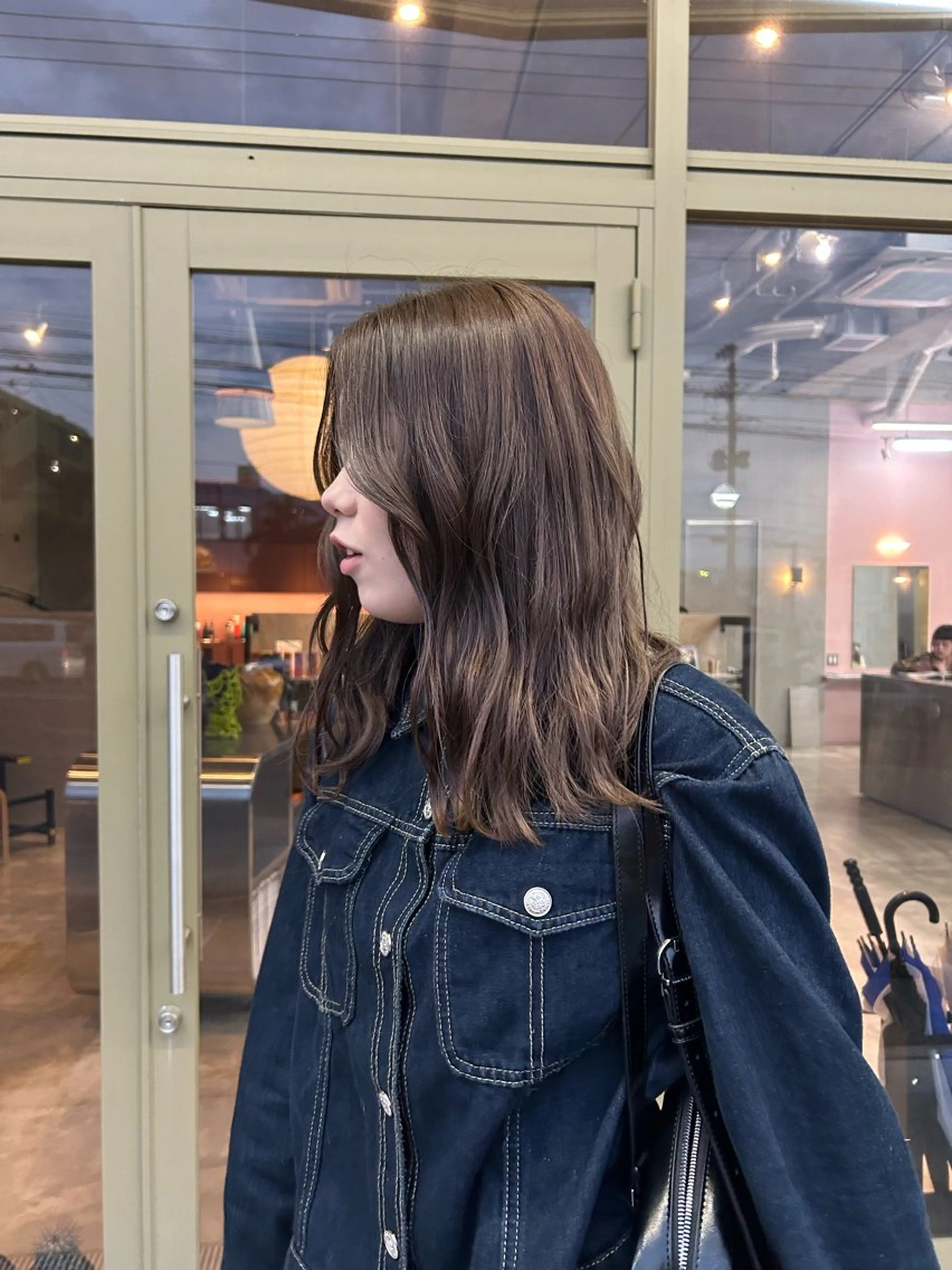 セミロング 一色 伶花のヘアスタイル