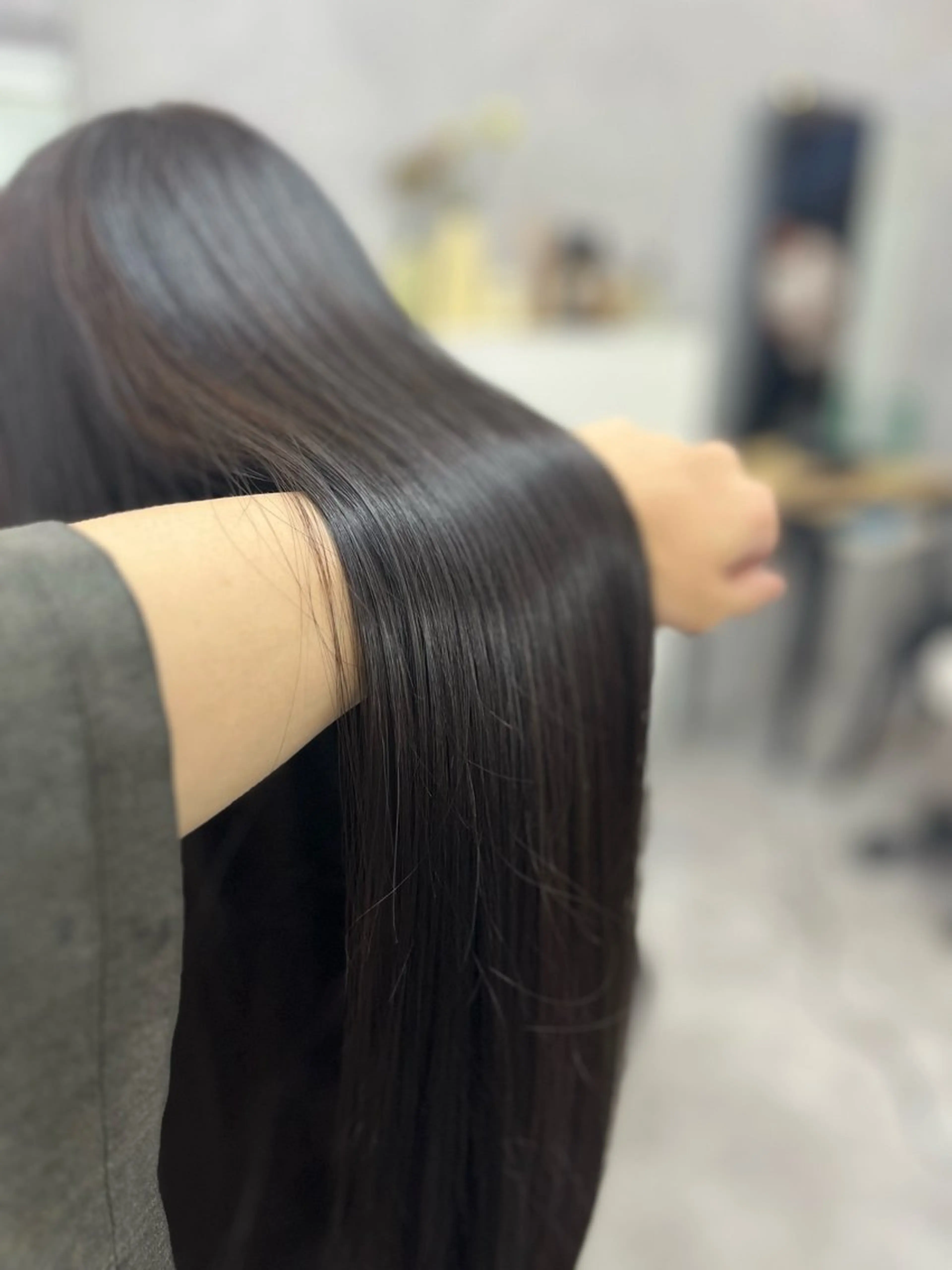 ロング カラー ヘアアレンジ アディクシーカラー バレイヤージュ ミストバング ベージュカラー 黒髪 曲がる縮毛矯正特化 亮輔【江坂駅すぐ】のヘアスタイル
