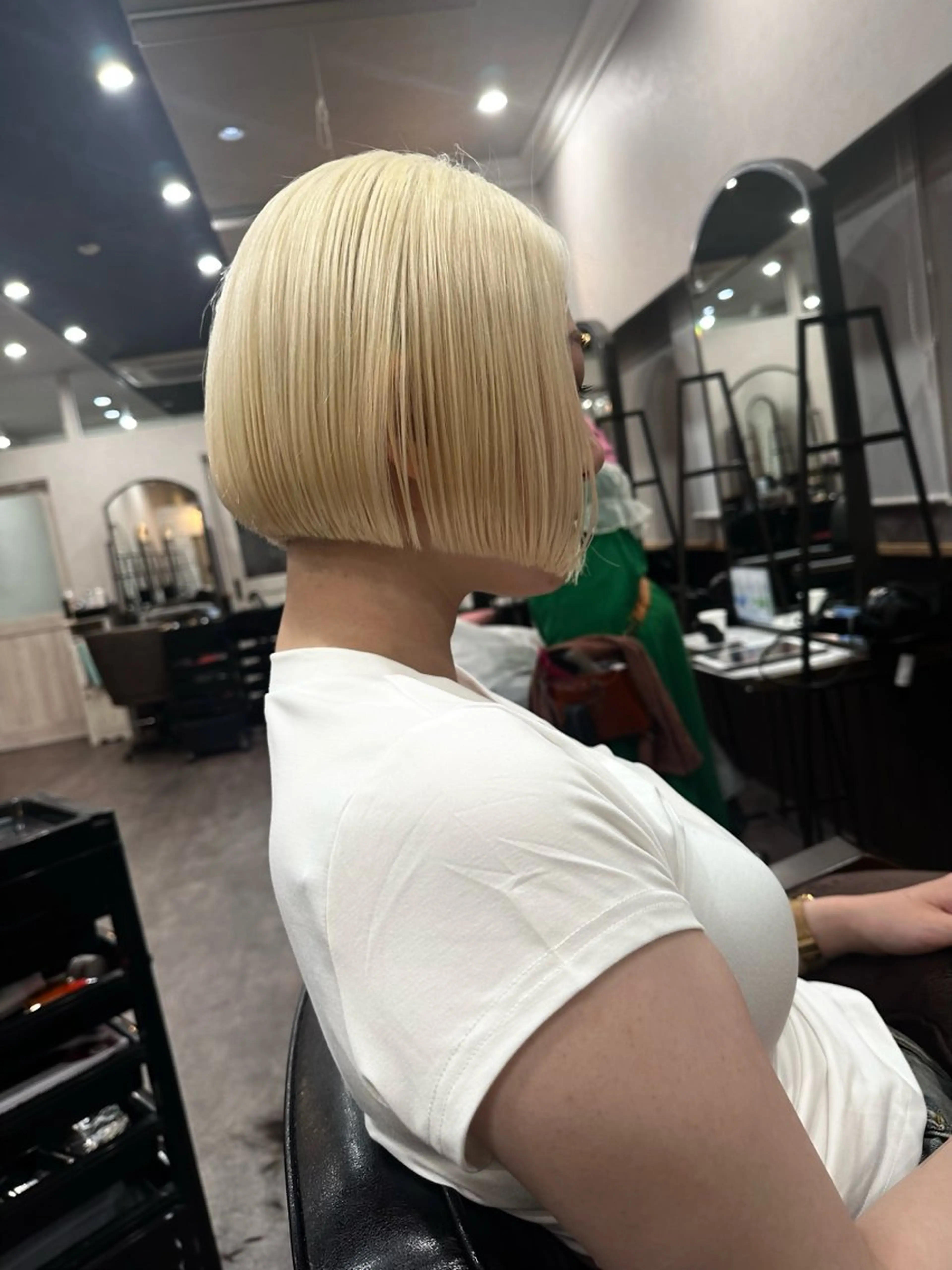 ショート ヘアカラー 💖透明感カラー HAYATO💖のヘアスタイル