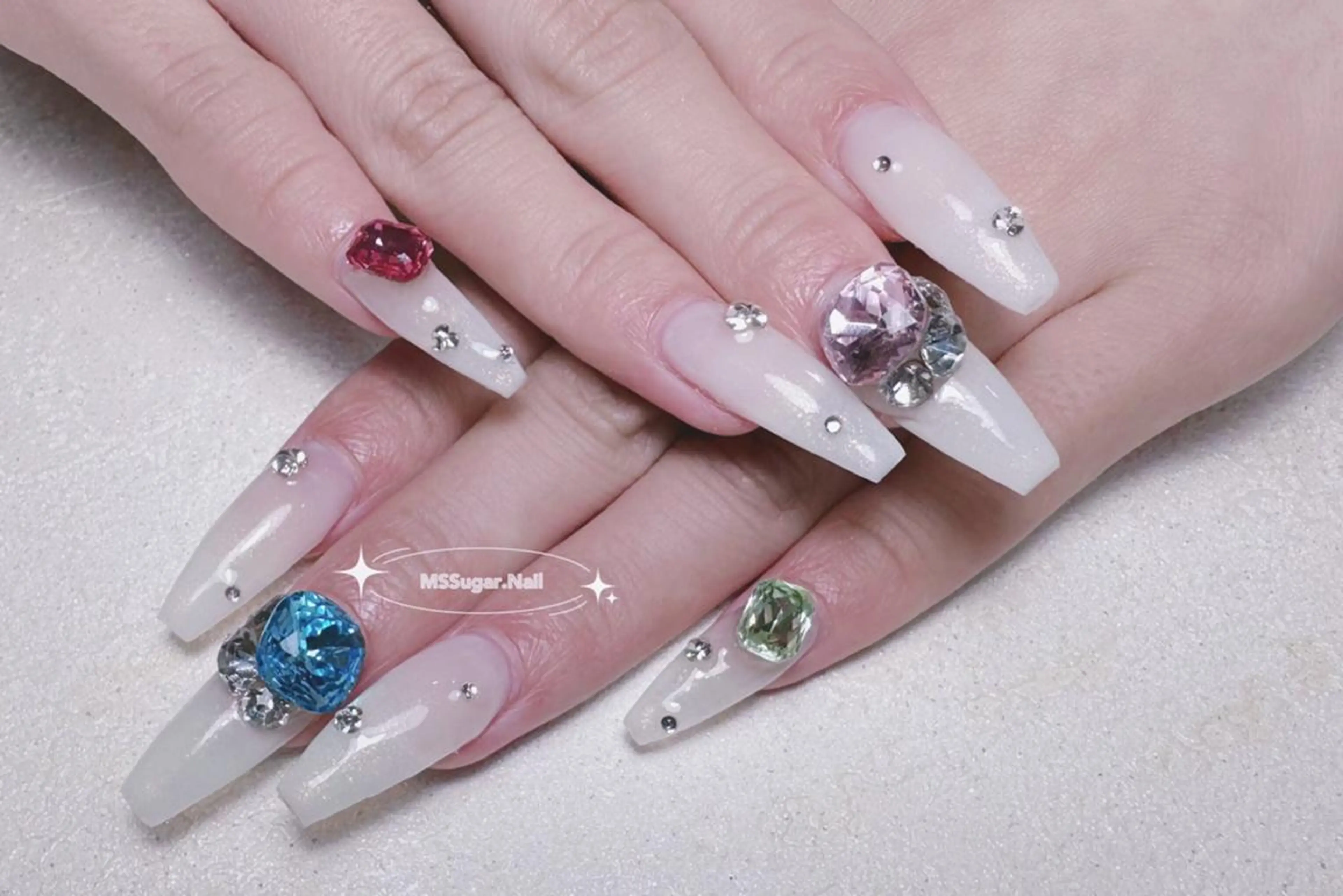 ネイル ロングネイル スカルプネイル ネイルチップ ワンホンネイル MSSugar Nailのネイルデザイン
