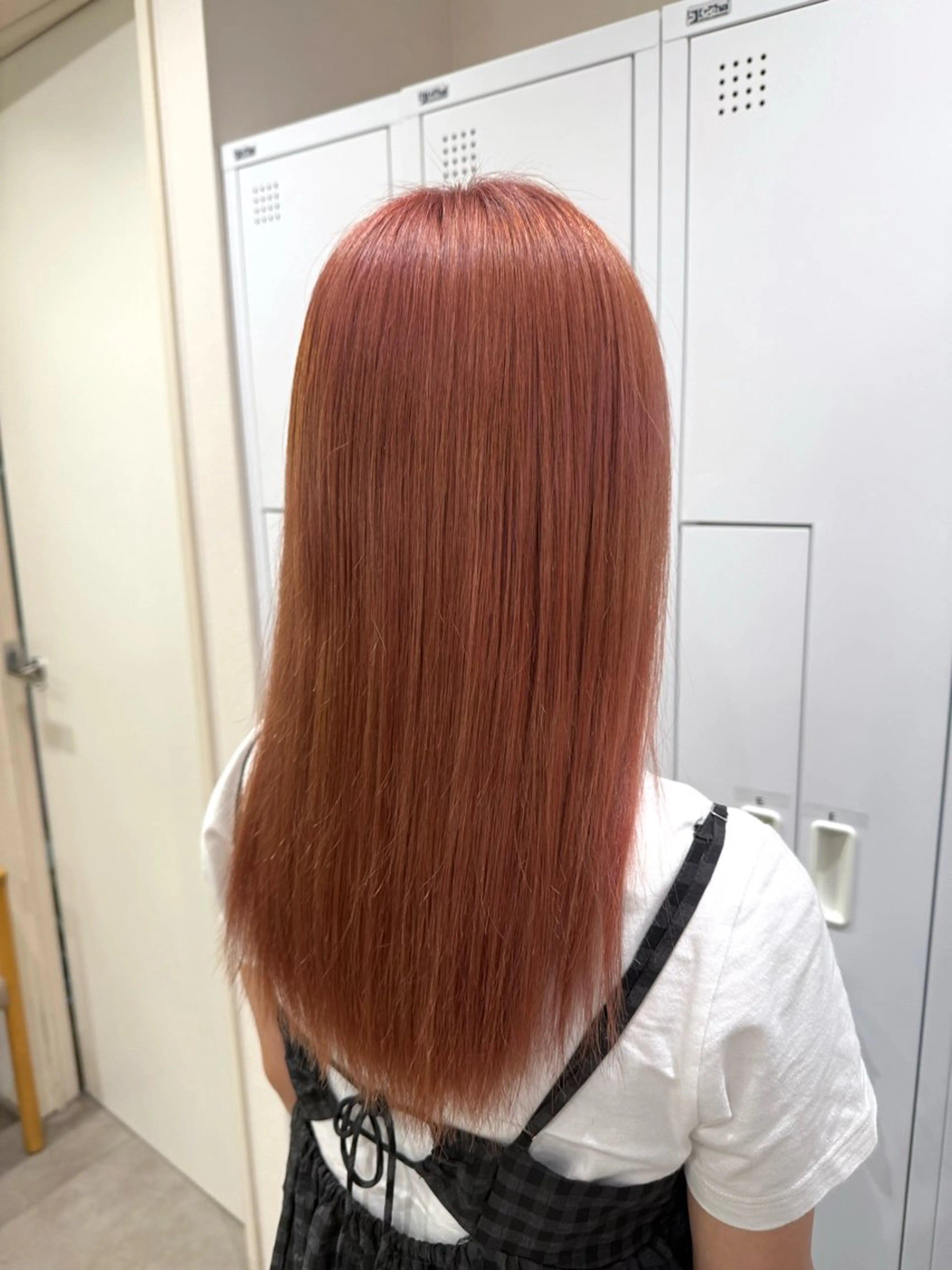ロング ヘアカラー 松平 拓巳のヘアスタイル