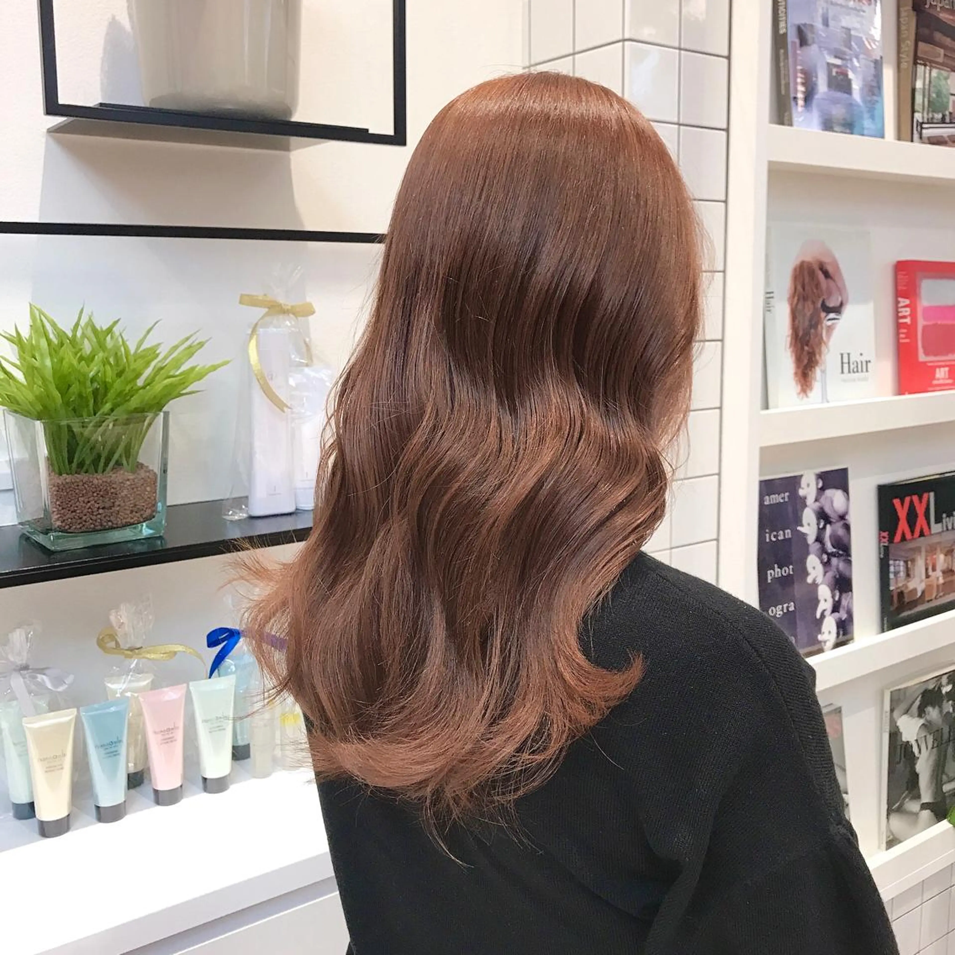 セミロング カラー ベージュカラー オレンジ オレンジベージュ 髙橋 かすみのヘアスタイル