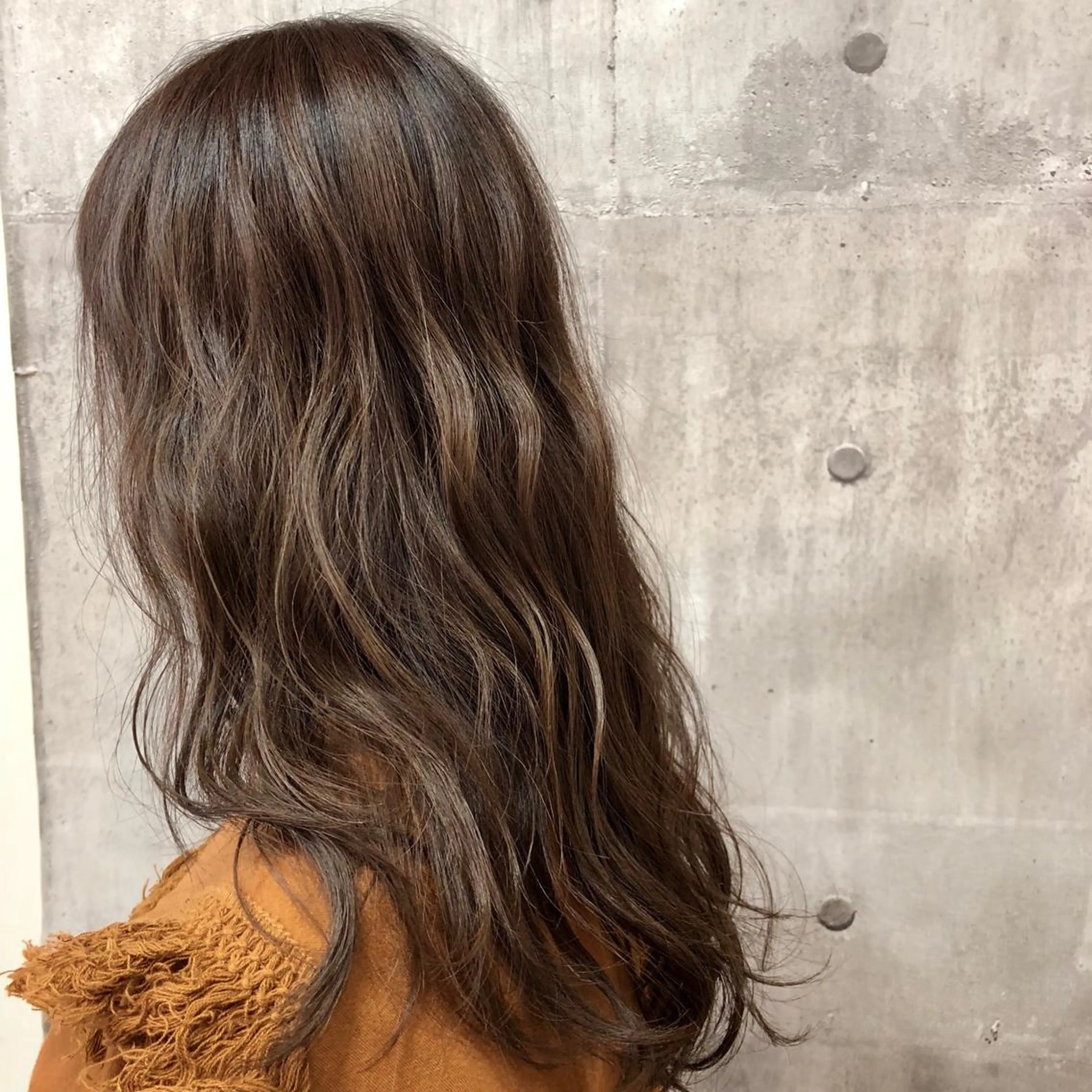 ロング カラー 菅沢 奈生のヘアスタイル