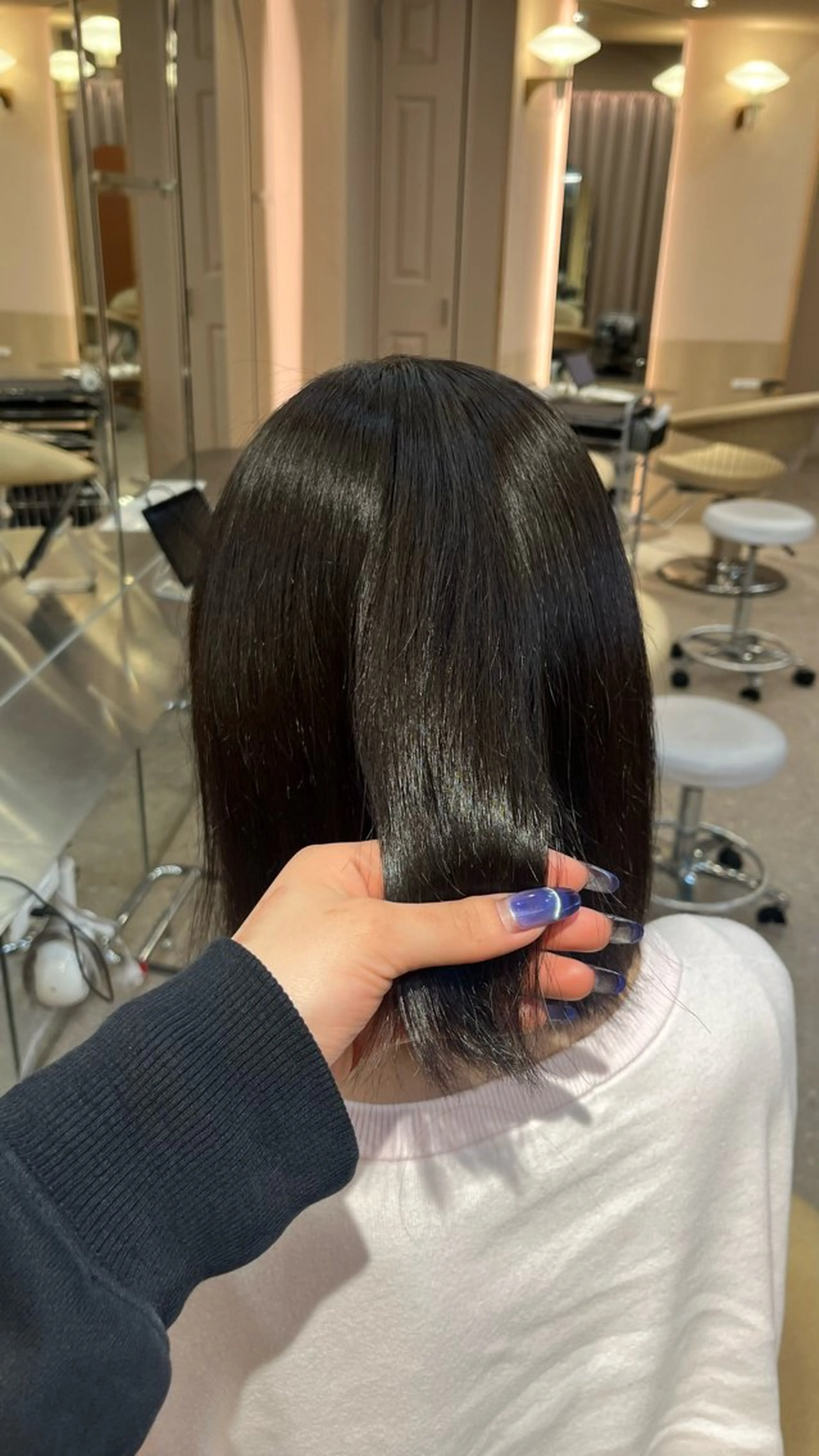 ショート カラー ヘアカラー トリートメント 💚 AKI 💚のヘアスタイル