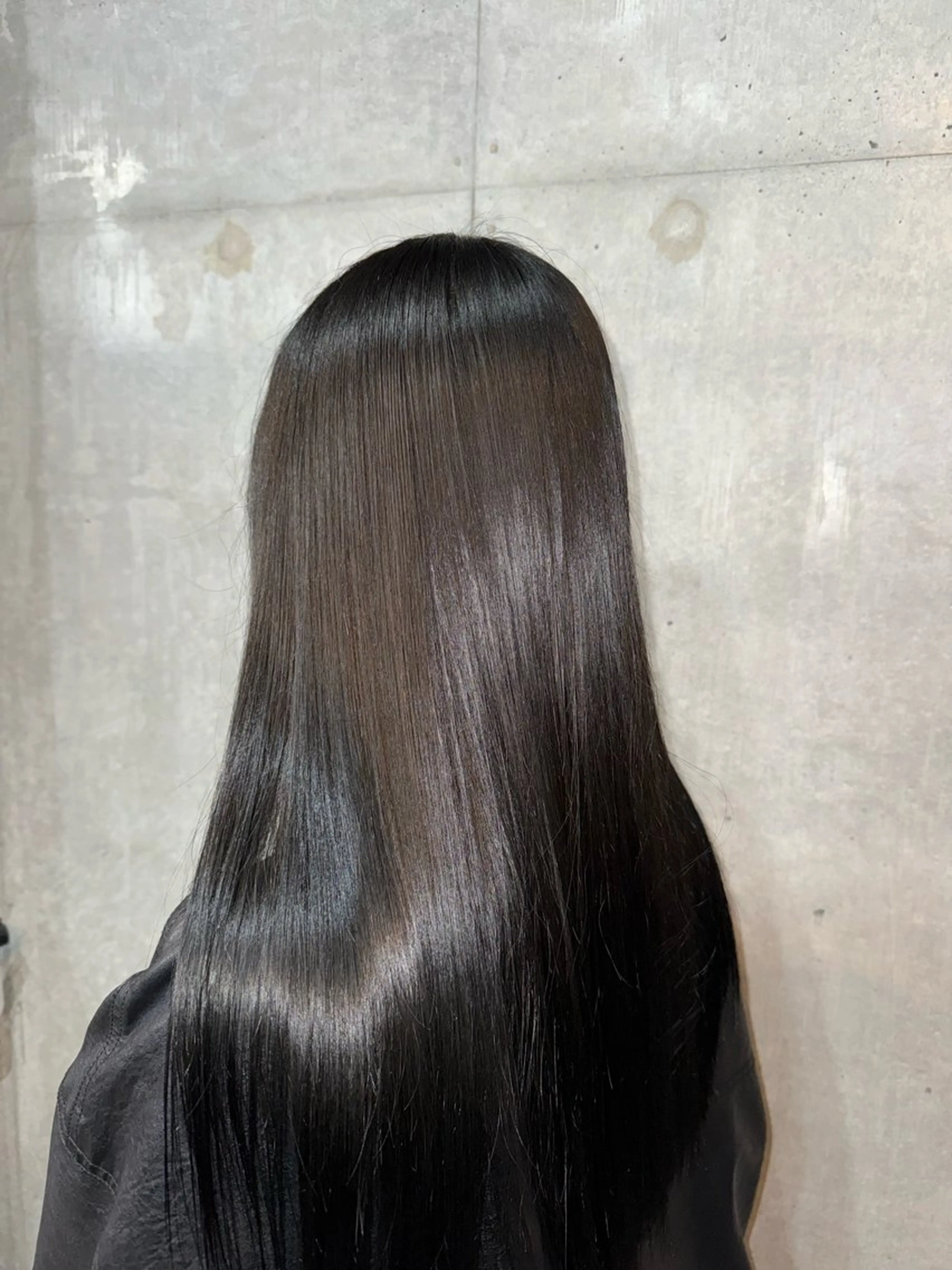 カラー 艶髪/ハイトーン モカのヘアスタイル