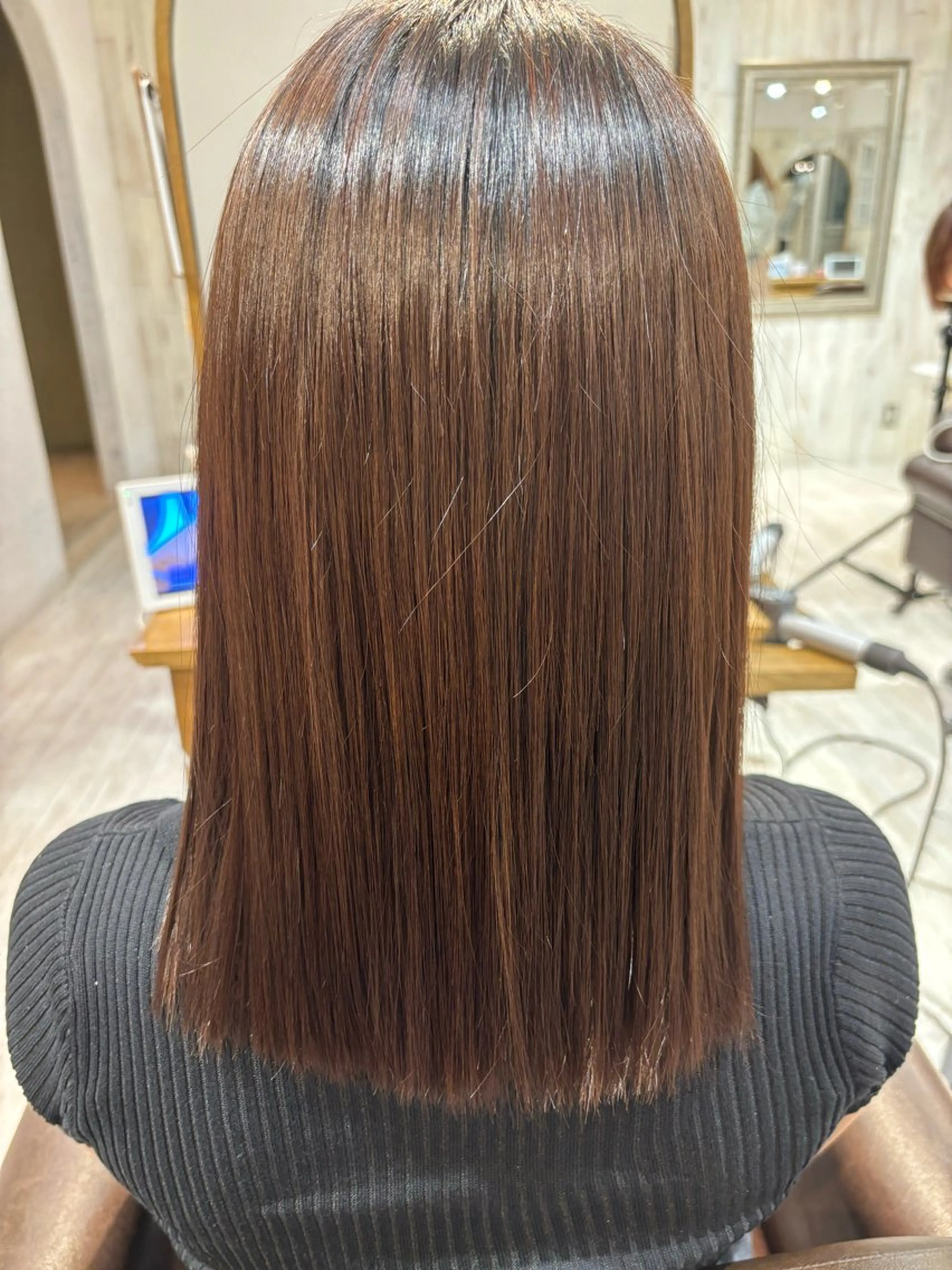 ミディアム Ashanti 濱野のヘアスタイル