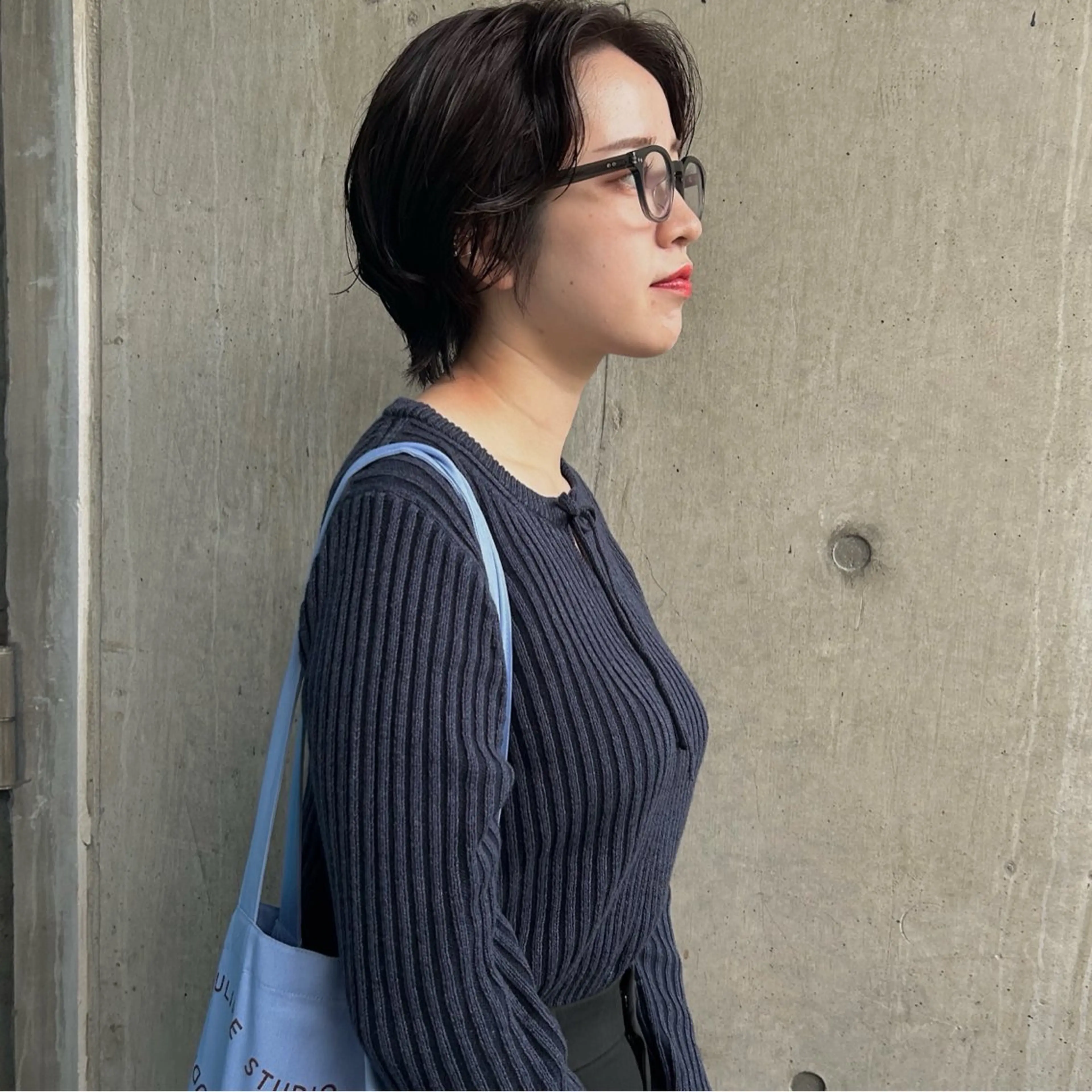 ショート カラー パーマ 透明感カラー ボブ 顔まわりレイヤー 顔周りカット レイヤーカット カット パーマ トリートメント nonoka オリーブ/レイヤーのヘアスタイル