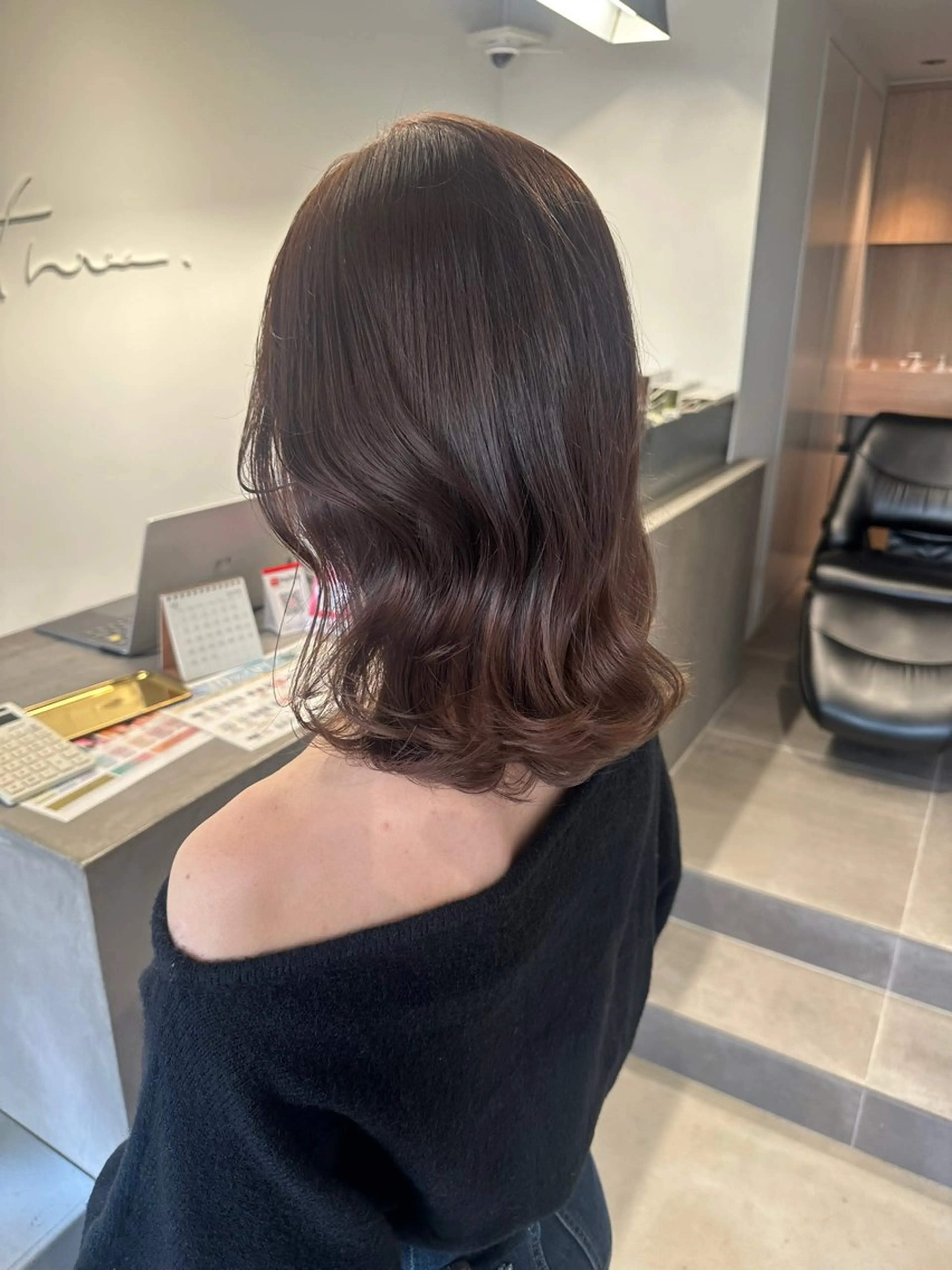 ミディアム 杉本 沙羅のヘアスタイル